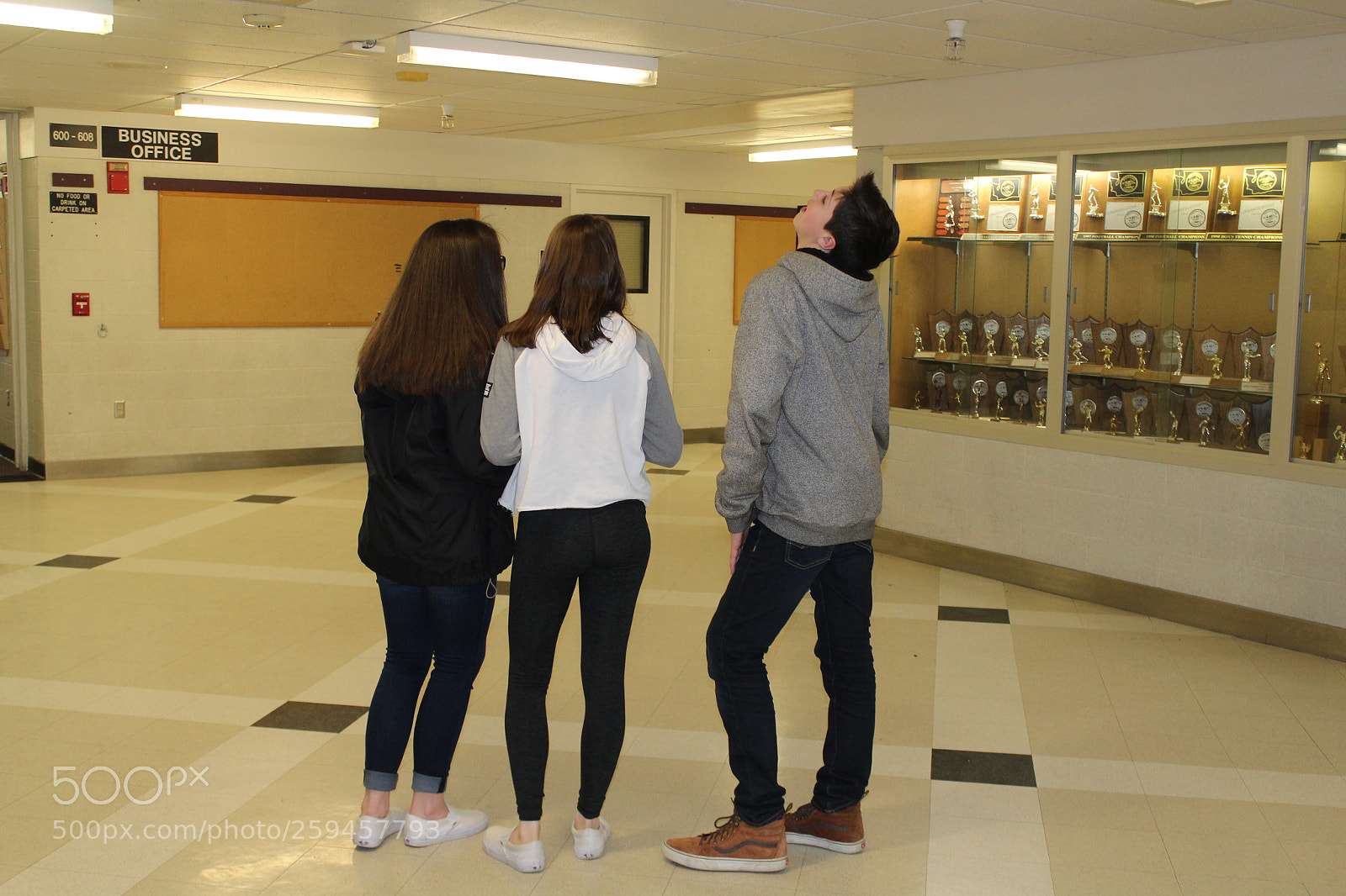Canon EOS 1200D (EOS Rebel T5 / EOS Kiss X70 / EOS Hi) sample photo. Three students photography