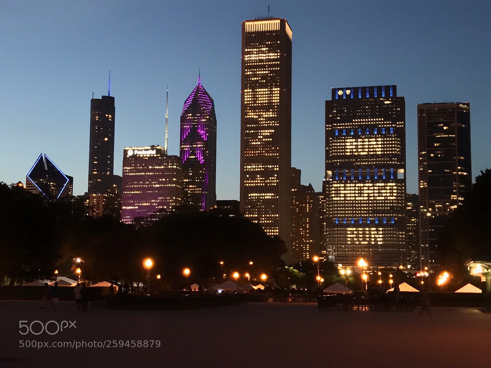 Apple iPhone 7 Plus sample photo. Chicago downtown night view photography