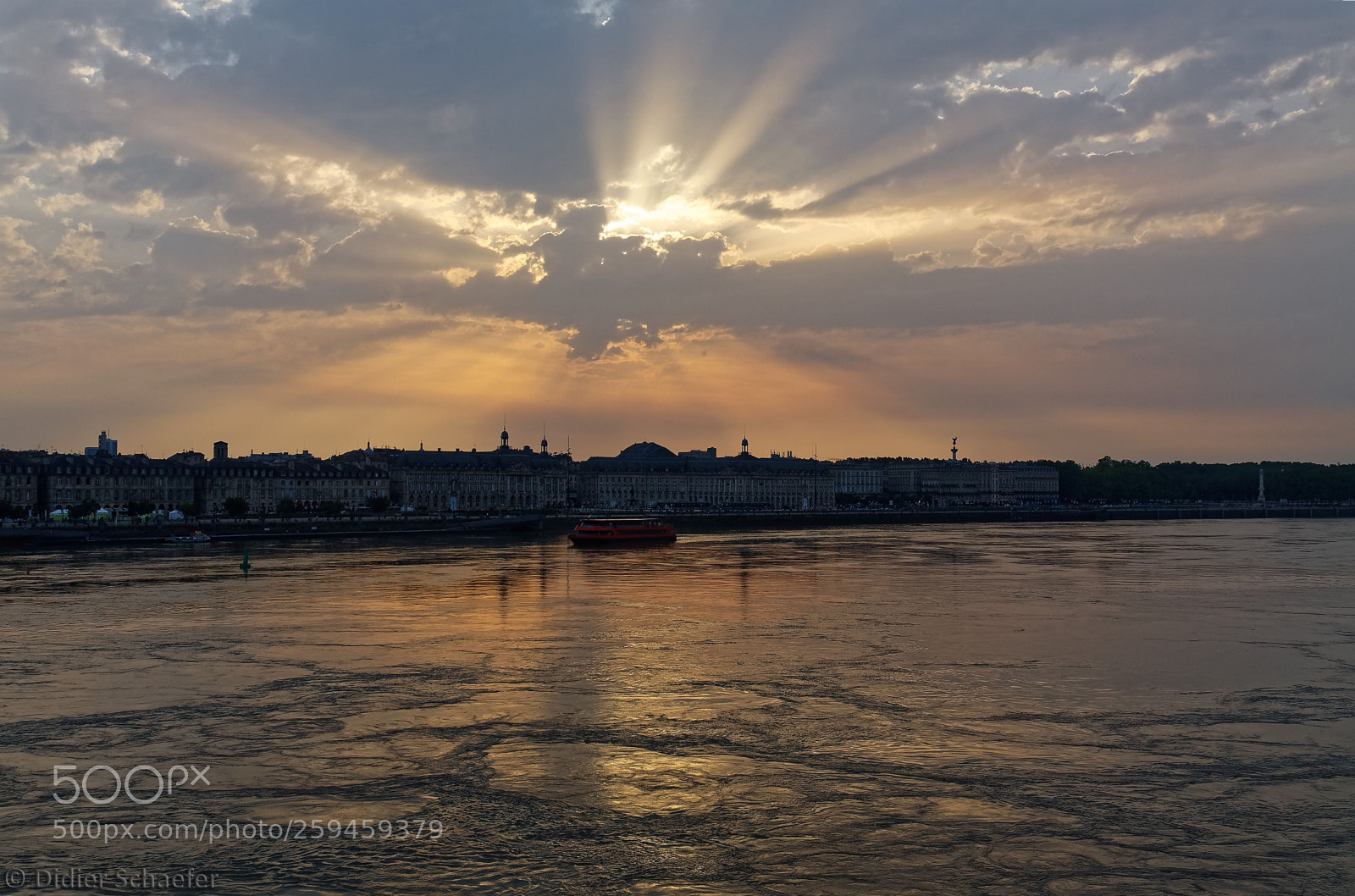 Canon EOS 50D sample photo. Golden bordeaux photography
