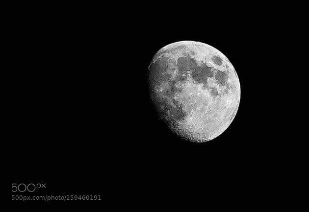 Sony a7R II sample photo. La luna photography