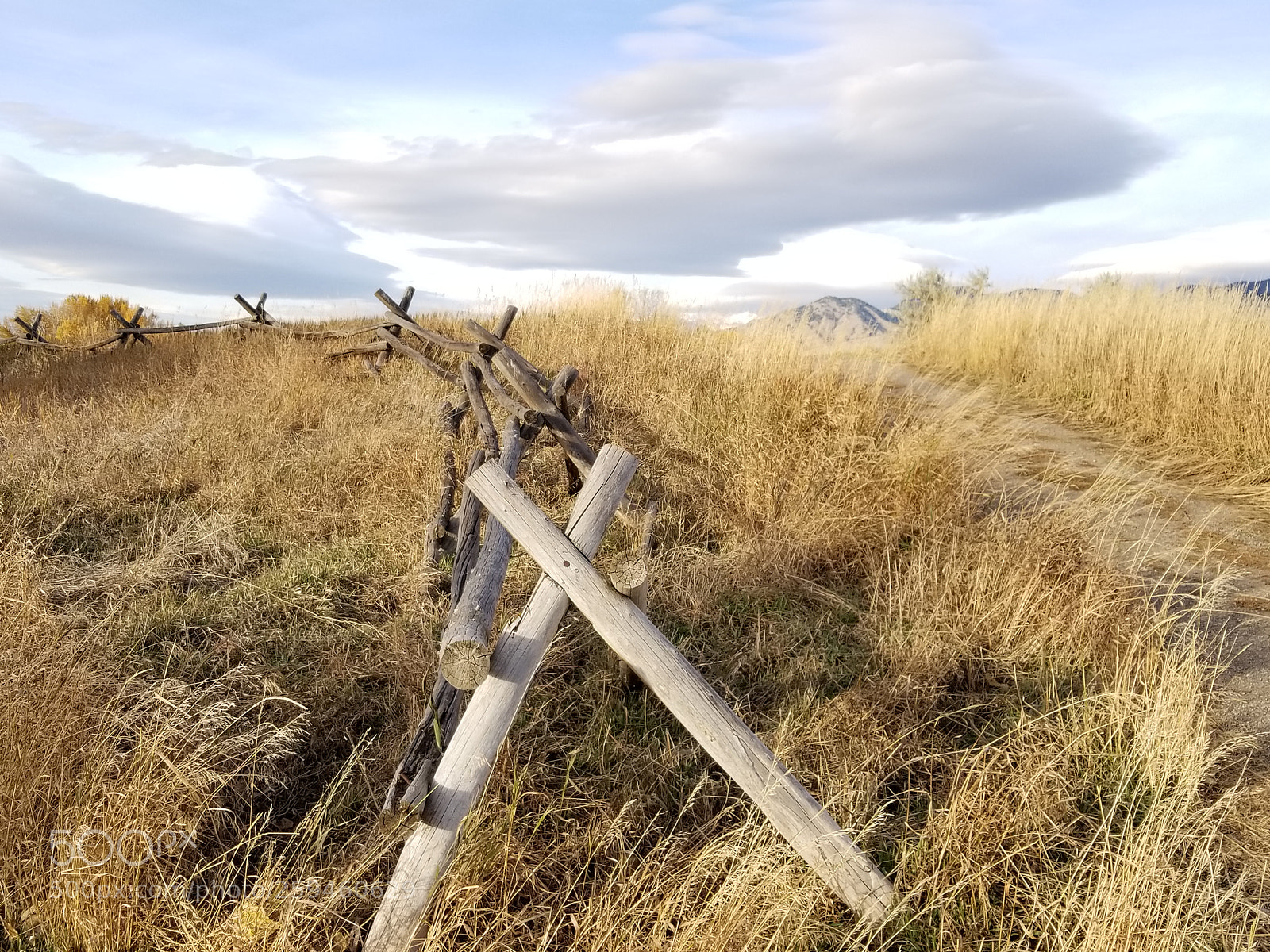 Samsung Galaxy S8+ sample photo. Big sky fence photography