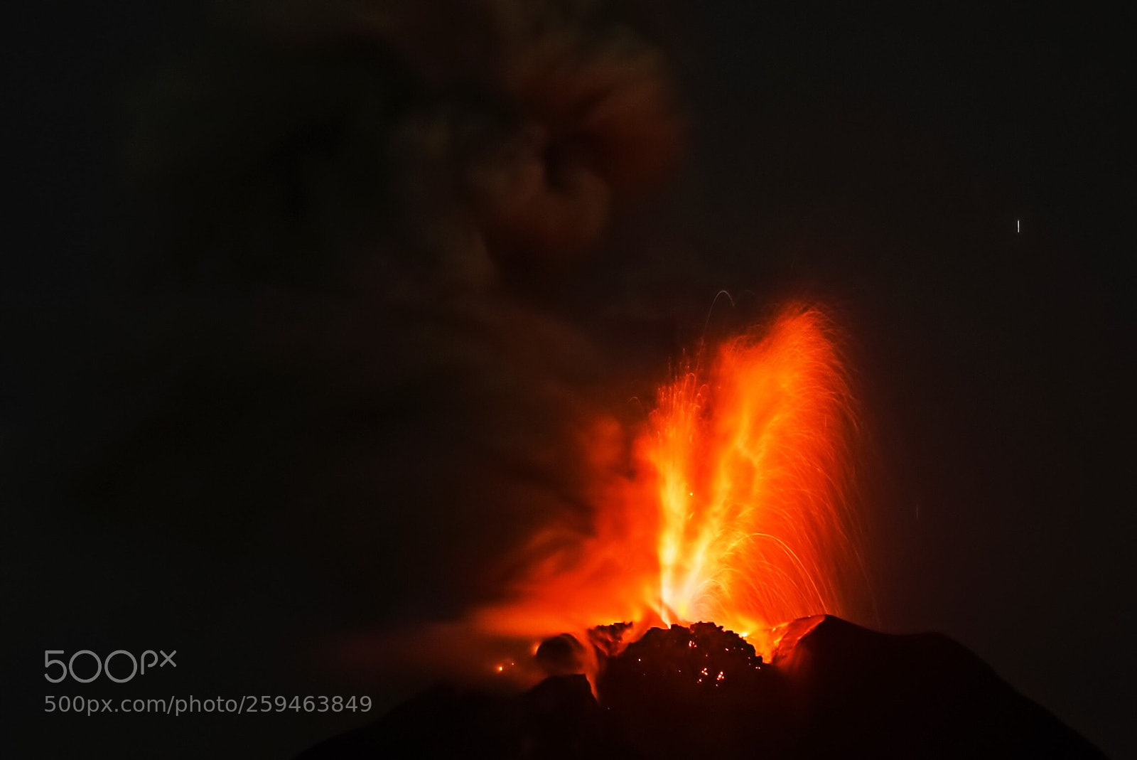 Fujifilm X-T1 sample photo. Strombolian eruption photography
