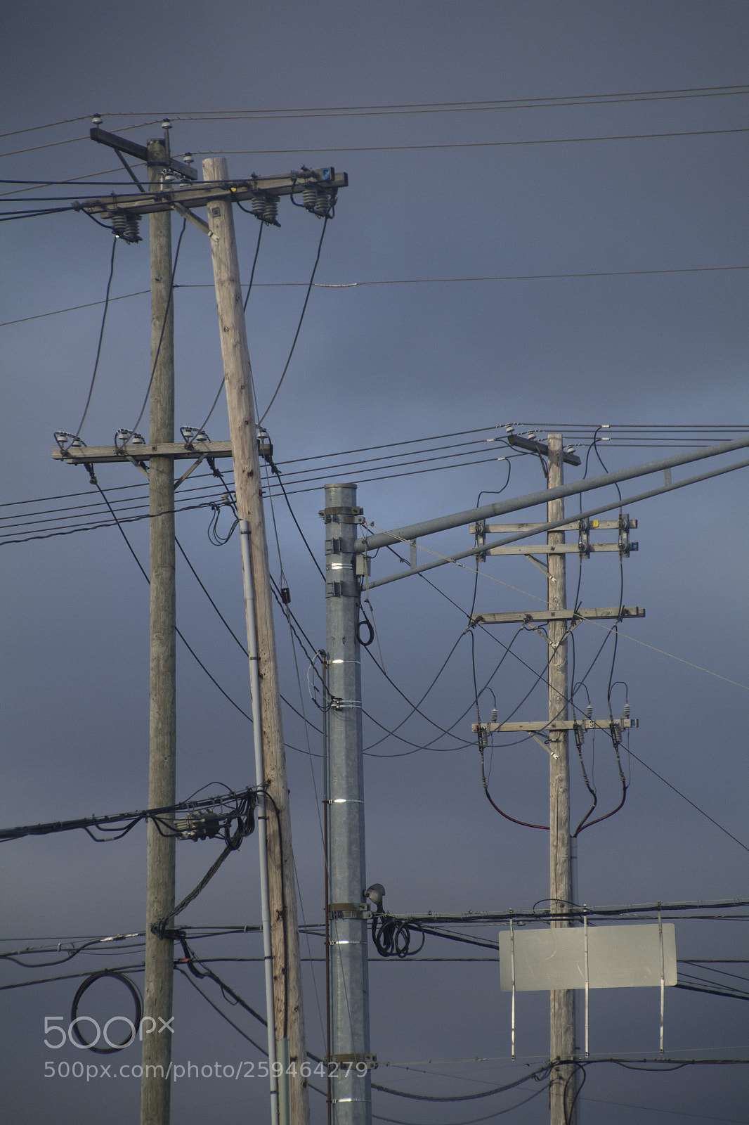 Canon EOS 1200D (EOS Rebel T5 / EOS Kiss X70 / EOS Hi) sample photo. Telephone poles and technology photography