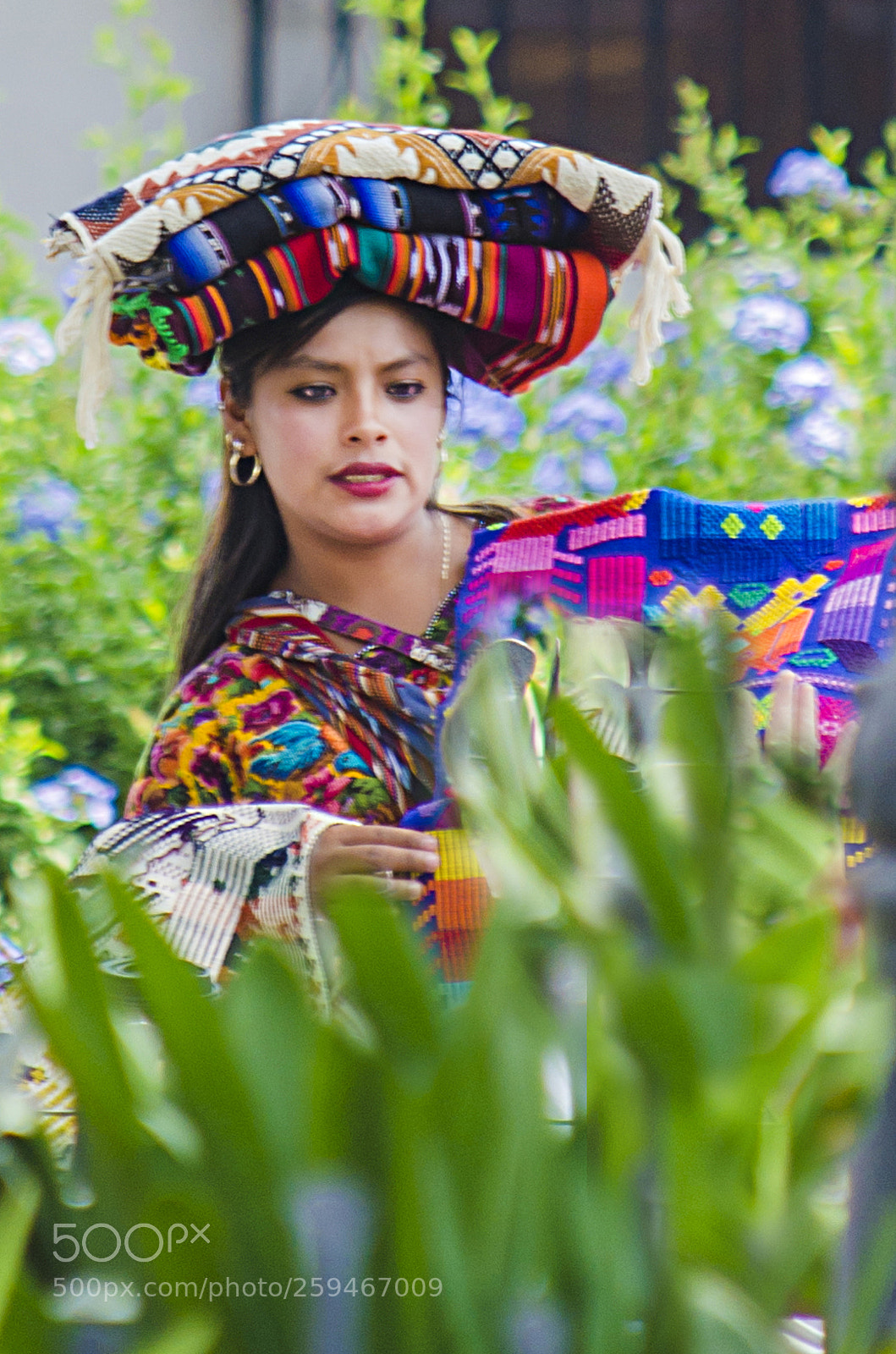 Nikon D5100 sample photo. Handicraft seller photography
