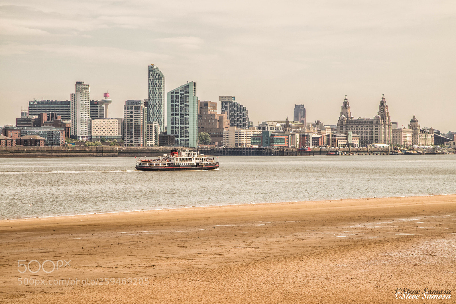 Canon EOS 6D Mark II sample photo. Liverpool waterfront  photography