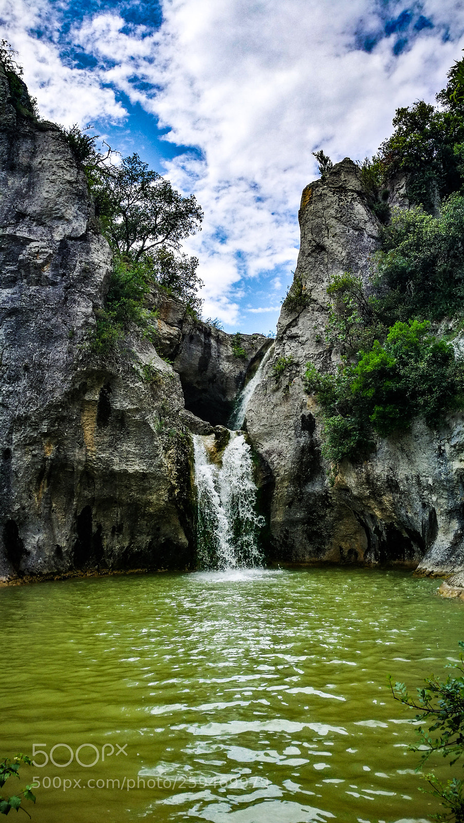HUAWEI P9 sample photo. Green waterfall photography