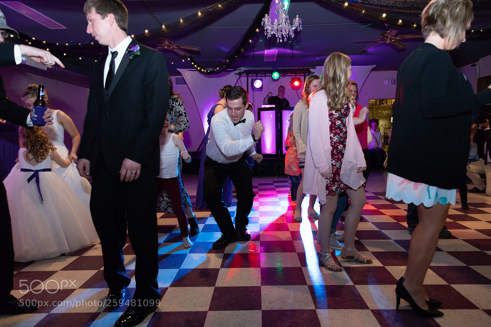 Canon EOS 6D Mark II sample photo. Twist and shout photography