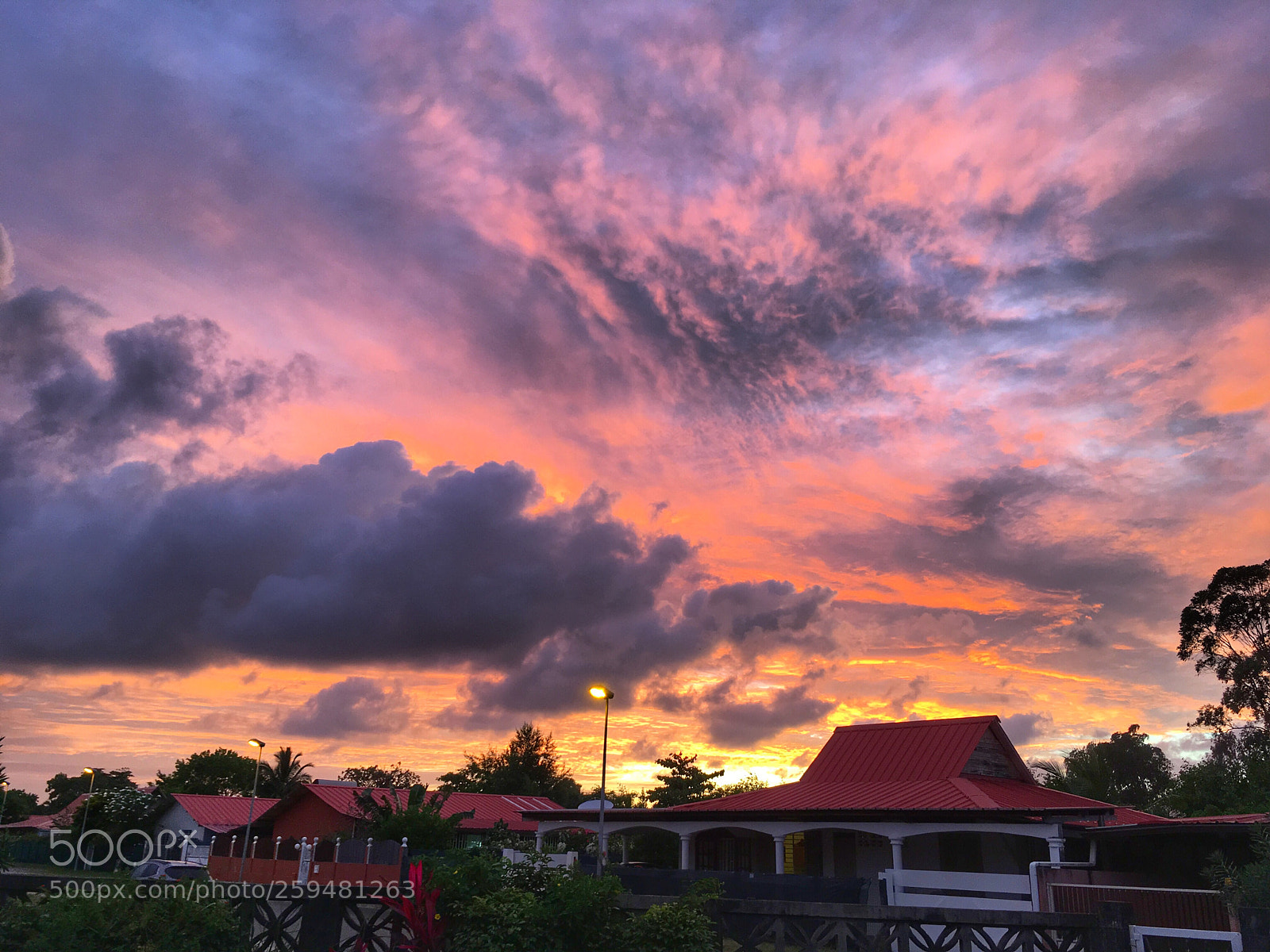 Apple iPhone SE sample photo. Red sky photography
