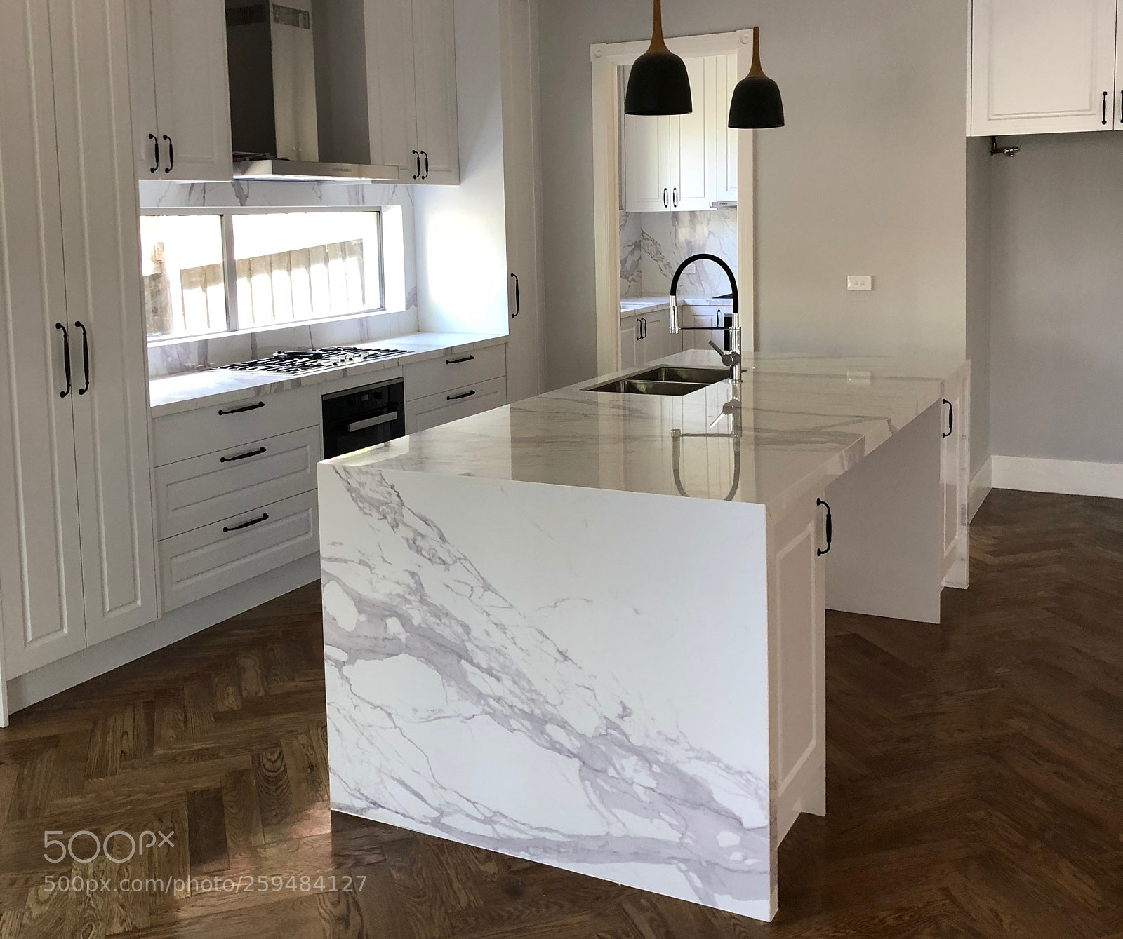 Apple iPhone X sample photo. Searching for natural stone photography