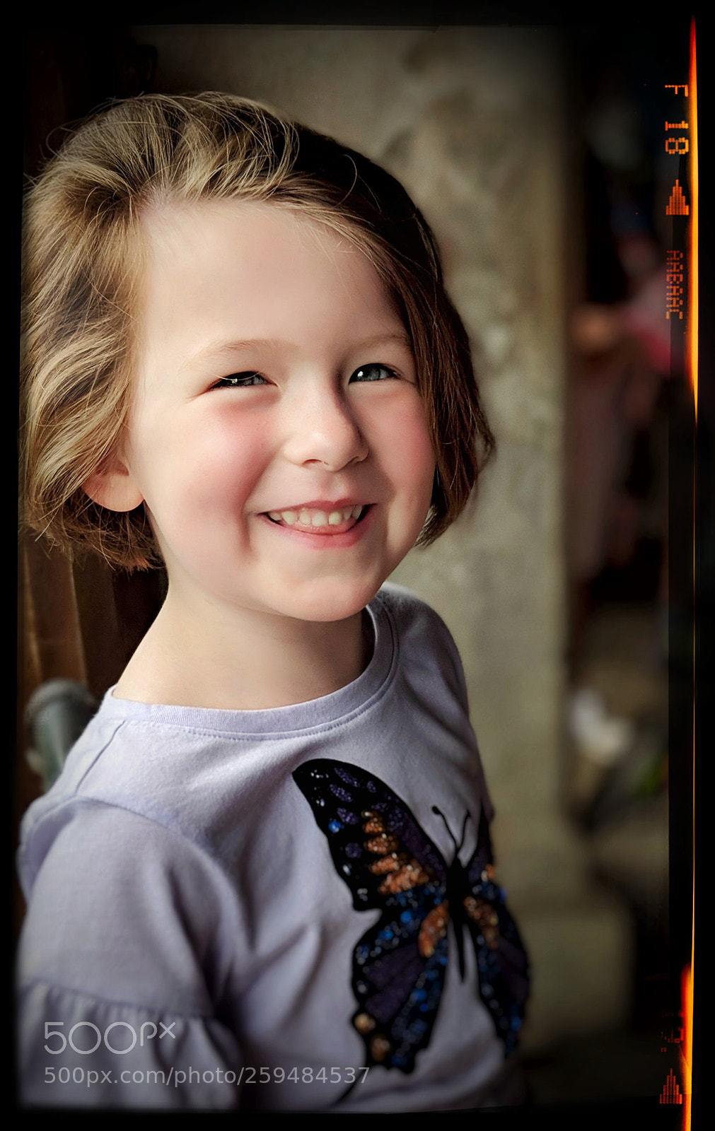 Google Pixel 2 XL sample photo. A little disney magic photography