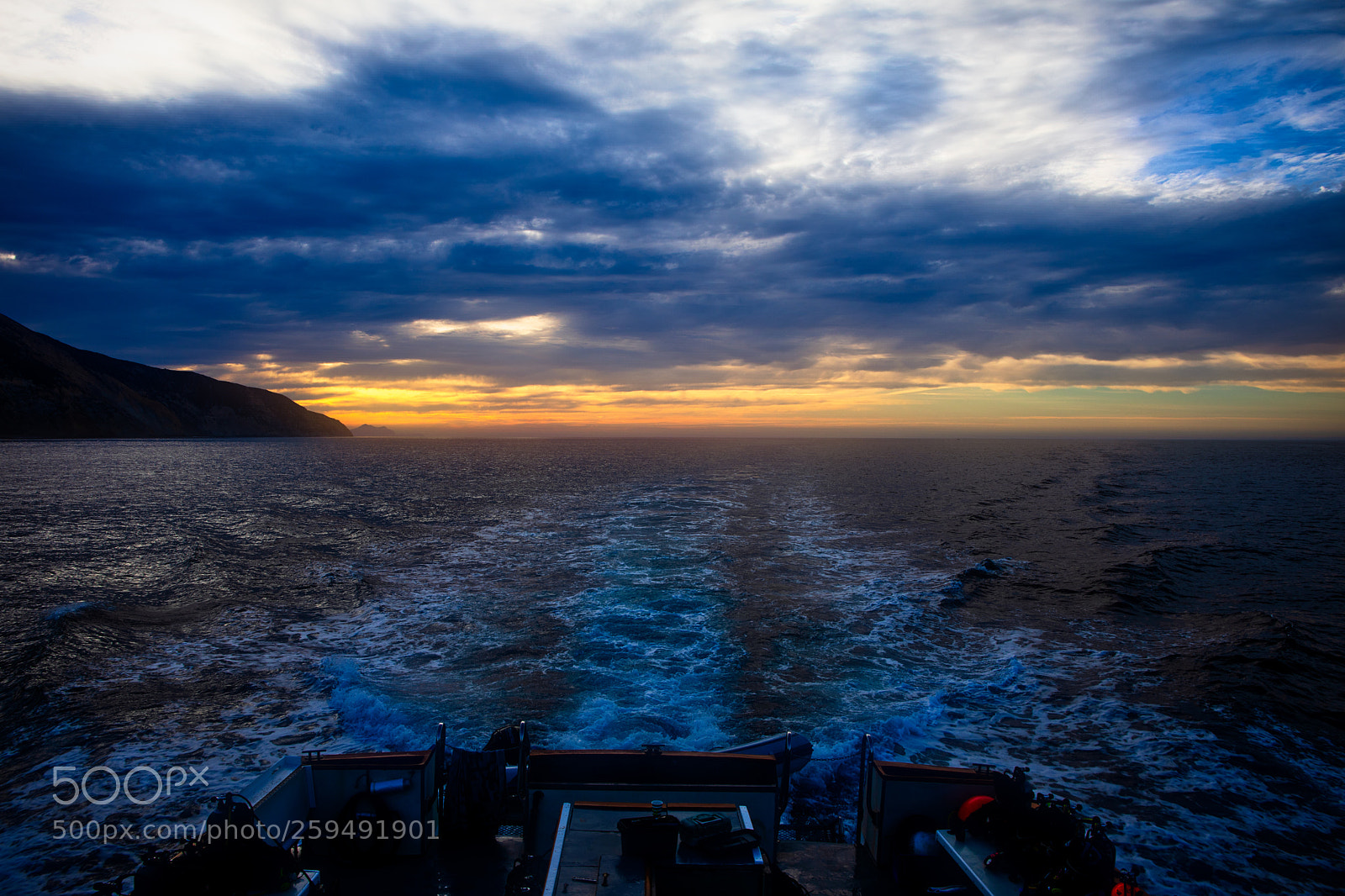 Canon EOS 5D Mark IV sample photo. Diver's breakfast photography