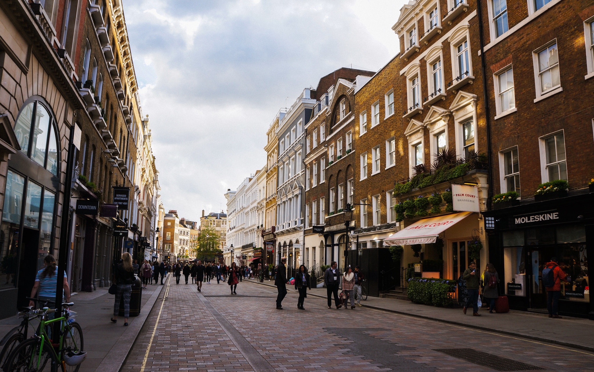 Sony Alpha NEX-5N sample photo. London streets photography