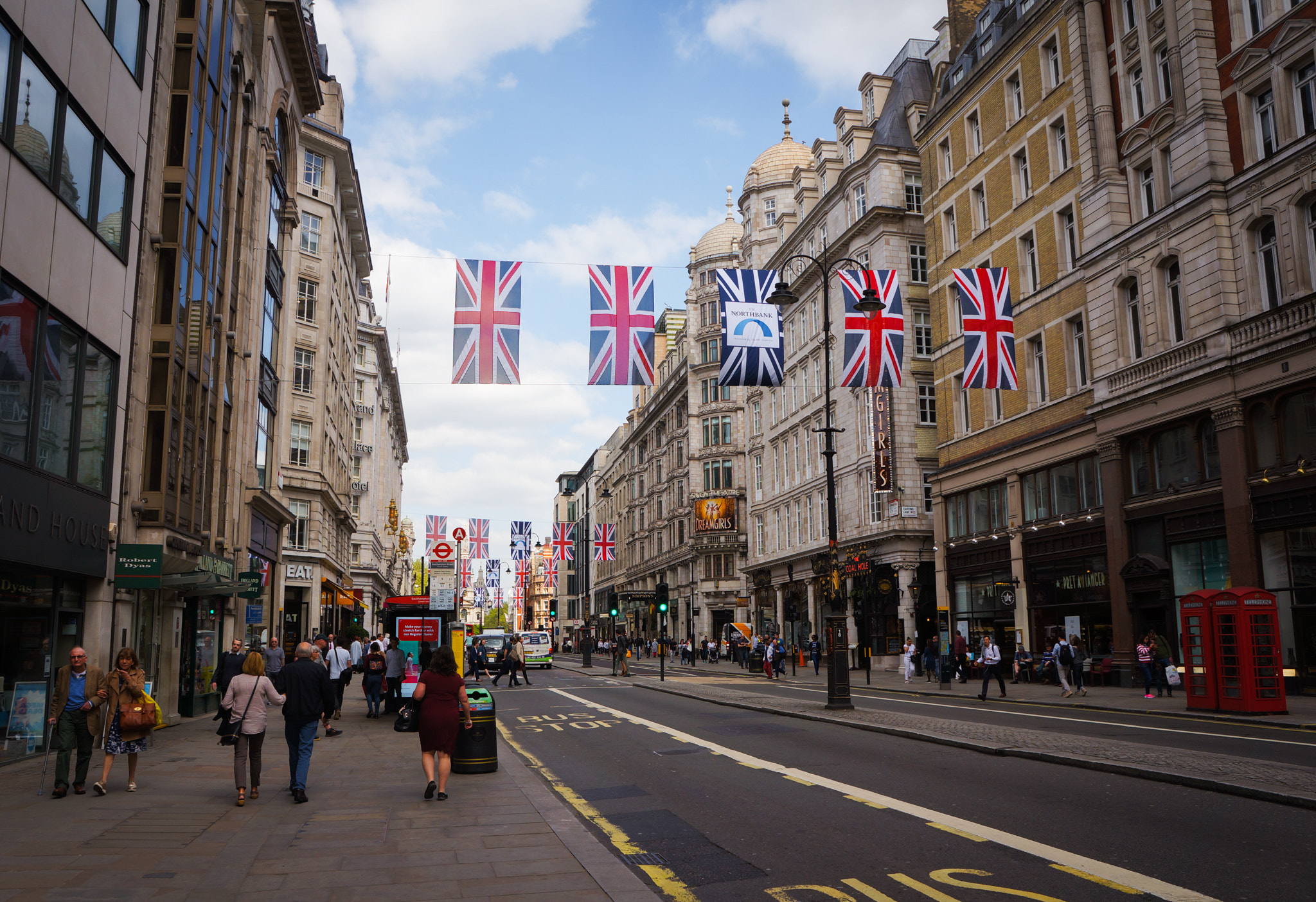 Sony Alpha NEX-5N sample photo. London streets ii photography