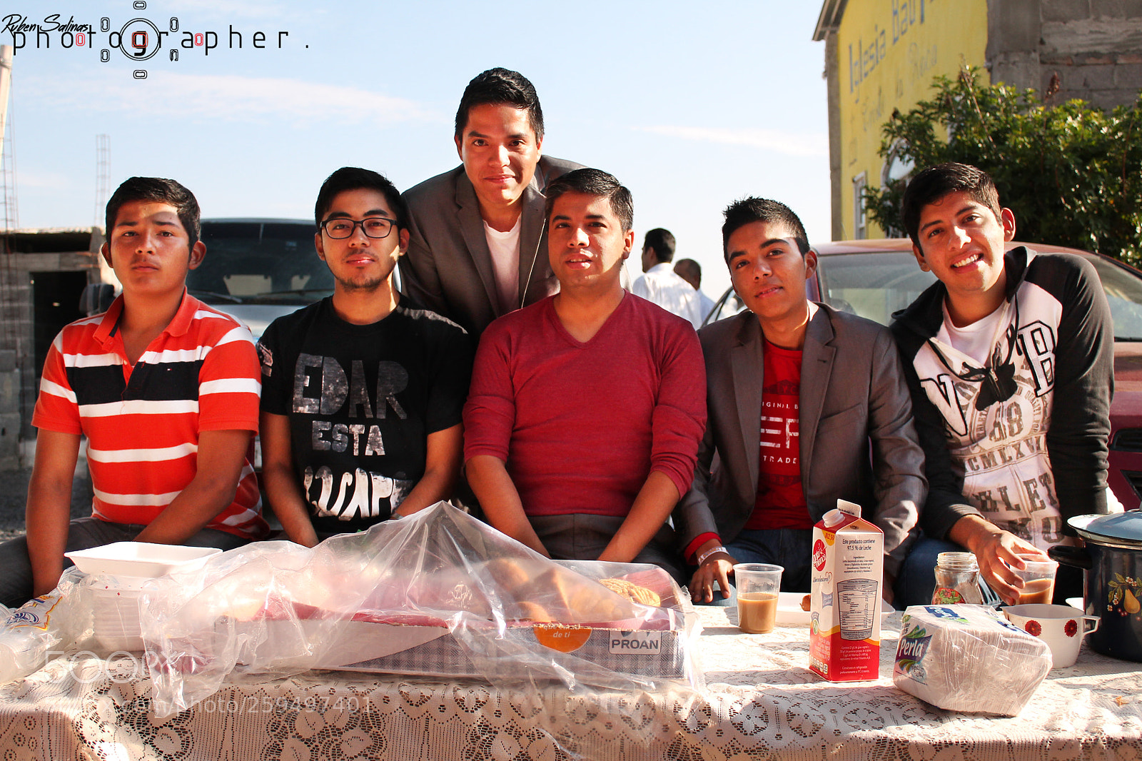 Canon EOS 1100D (EOS Rebel T3 / EOS Kiss X50) sample photo. Family not family photography