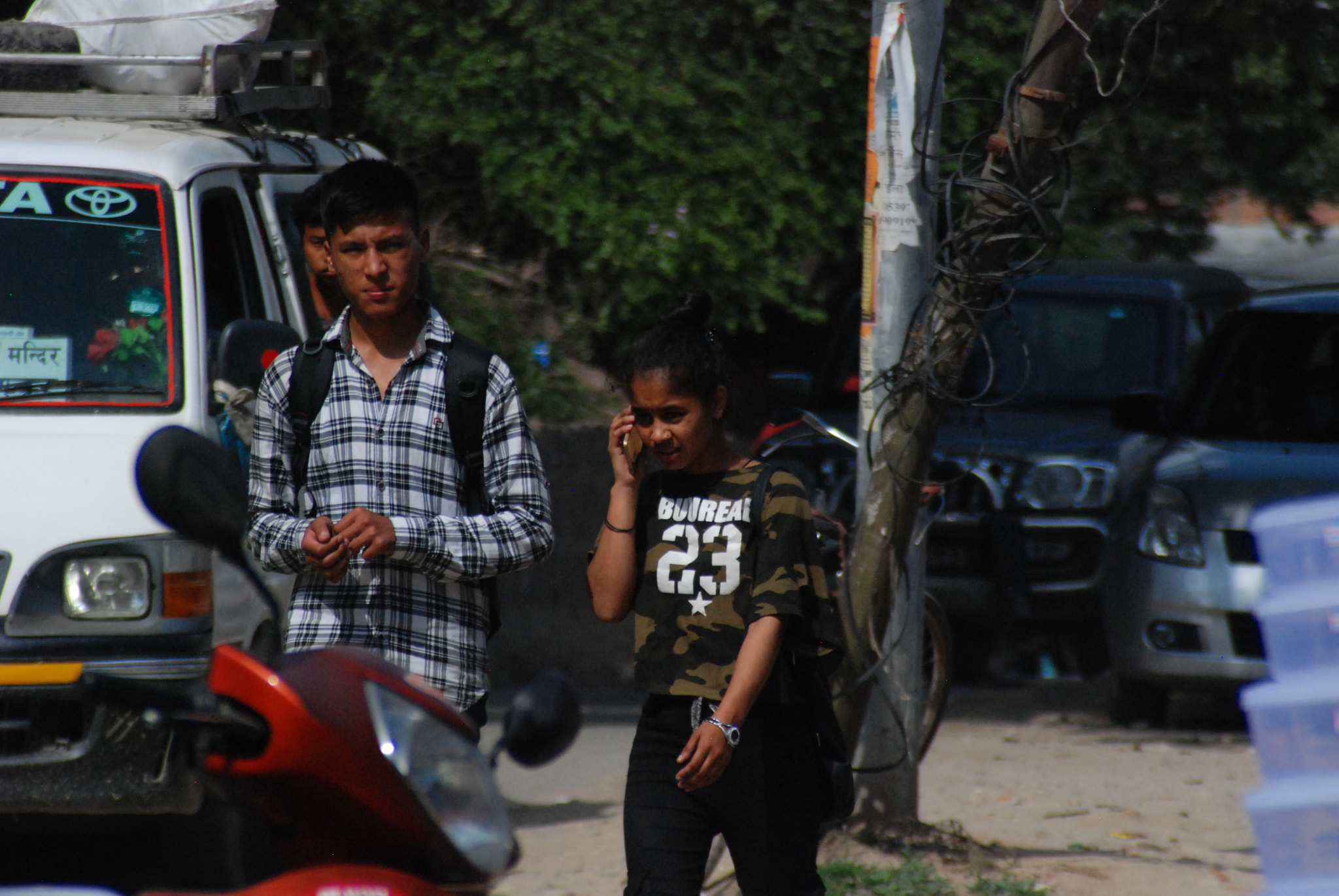 Nikon D80 sample photo. By the sidewalk photography