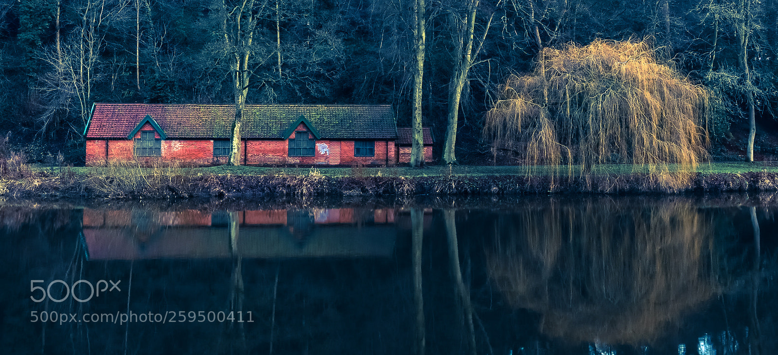 Canon EOS 6D sample photo. The boathouse the winter photography