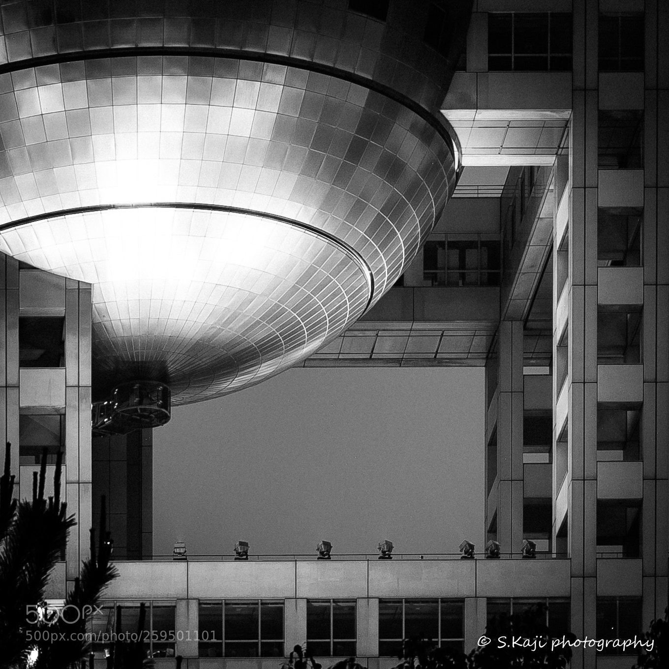 Nikon Df sample photo. Sphere and lines photography