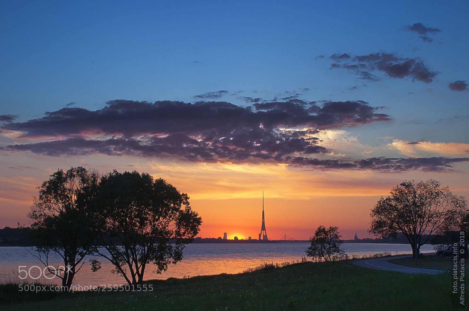 Nikon D300 sample photo. Sunset at the river photography