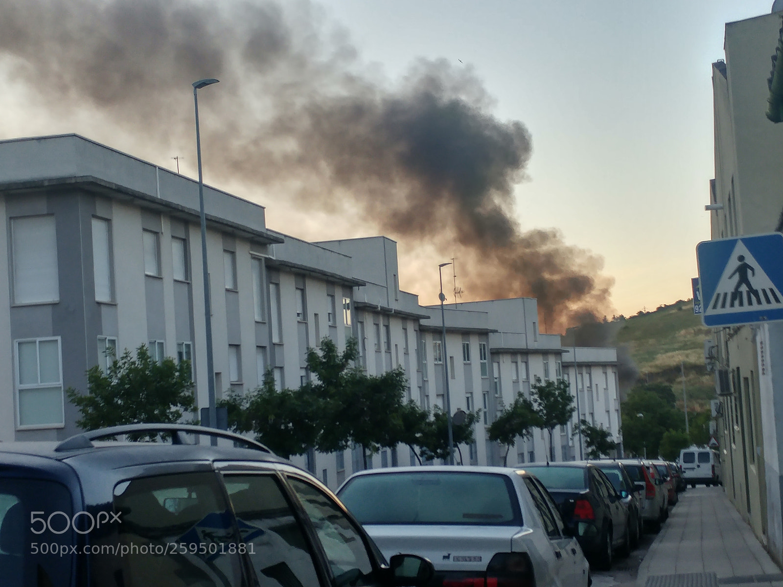 LG G5 sample photo. Incendio mañanero photography