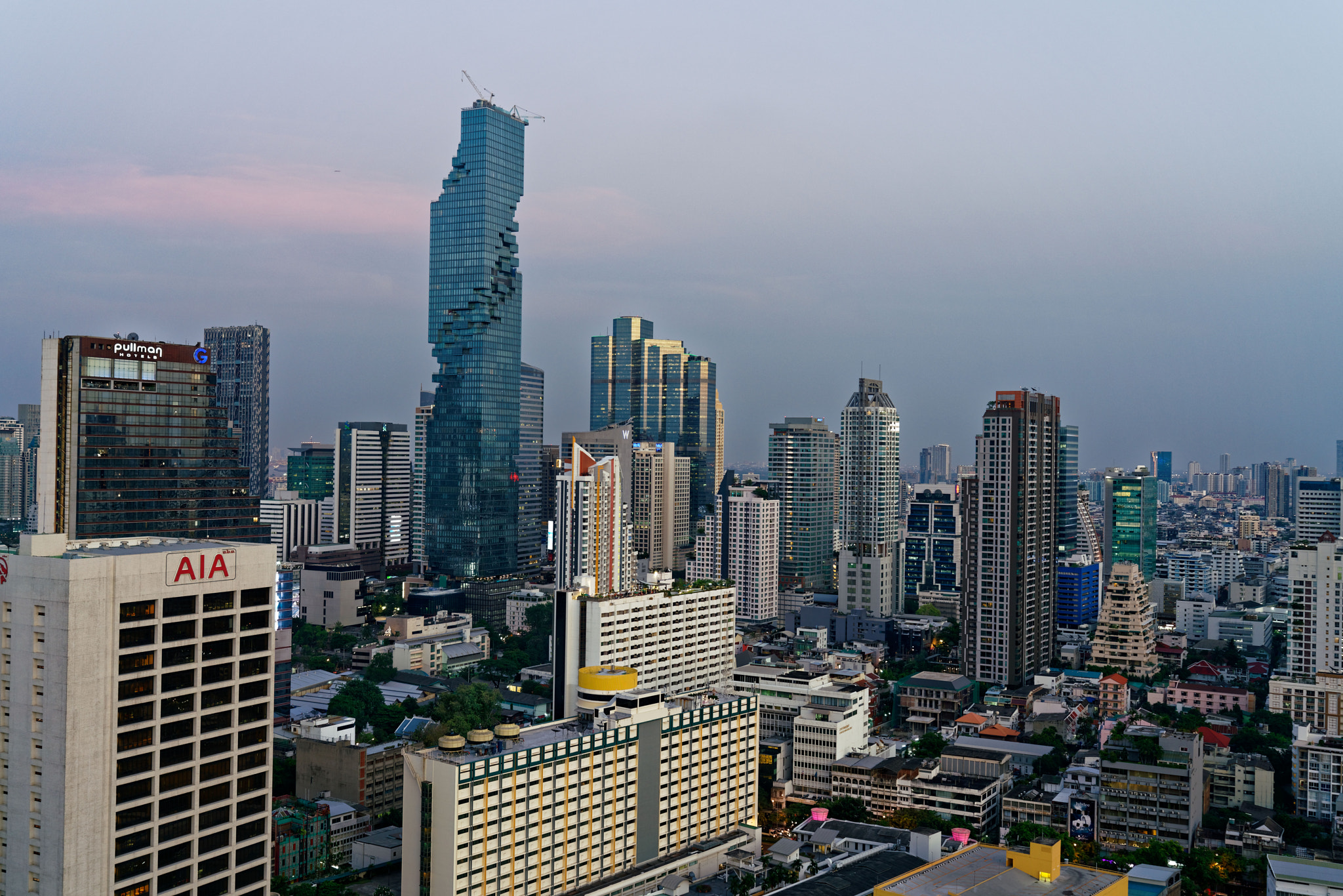 Sony FE 24-70mm F2.8 GM sample photo. Bangkok at dusk photography