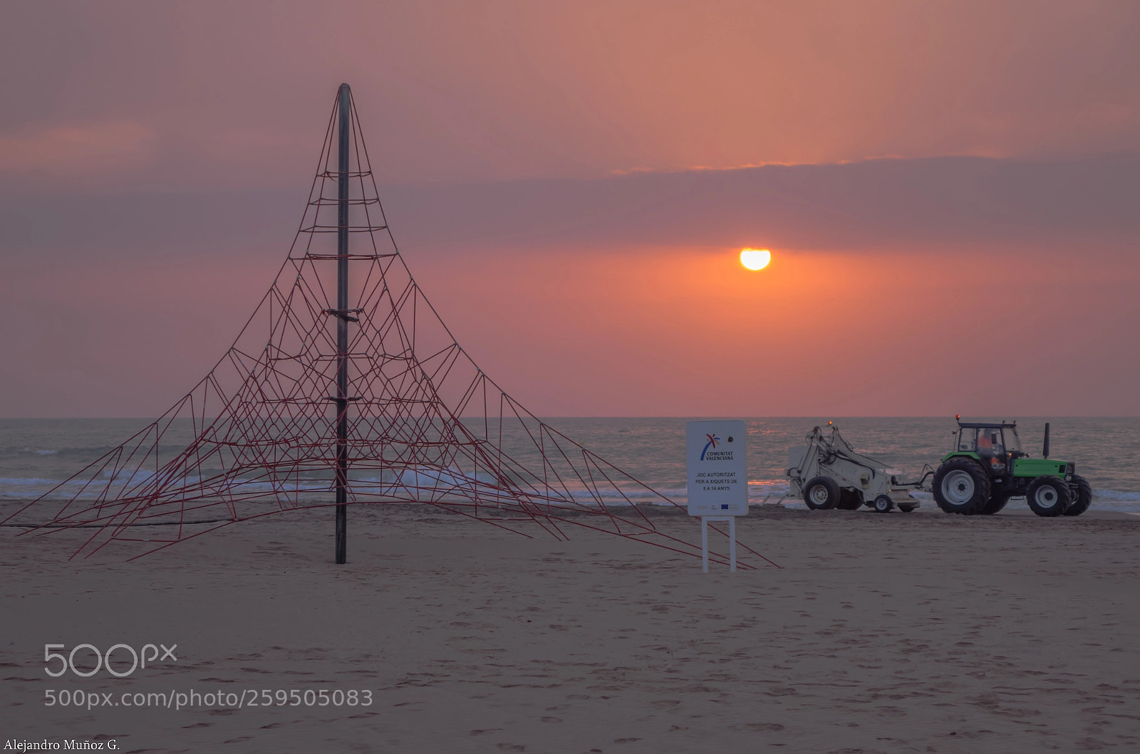 Sony Cyber-shot DSC-RX10 sample photo. Amanecer con polvo sahariano photography