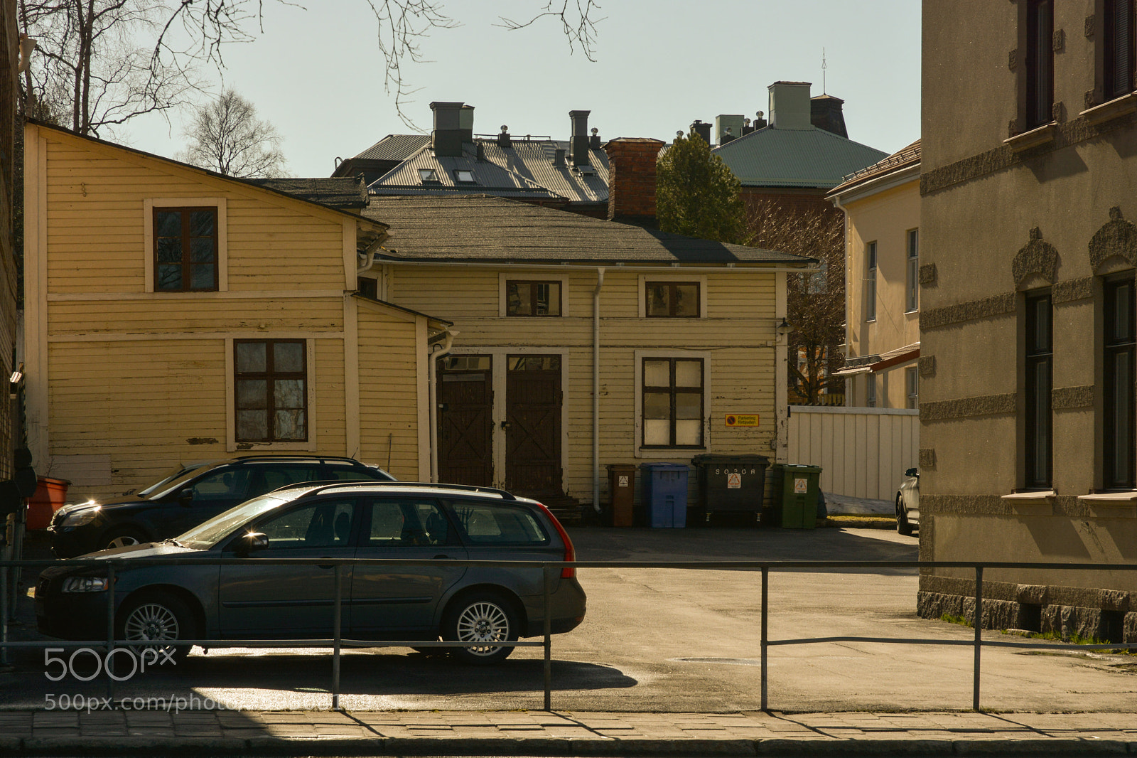 Nikon D7100 sample photo. Yellow buildings in the photography