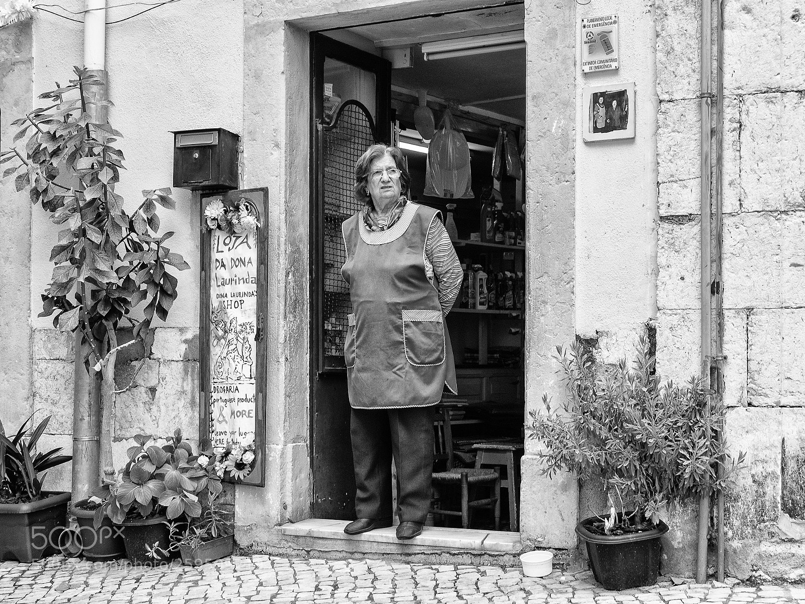 Olympus OM-D E-M5 sample photo. Loja da dona laurinda photography