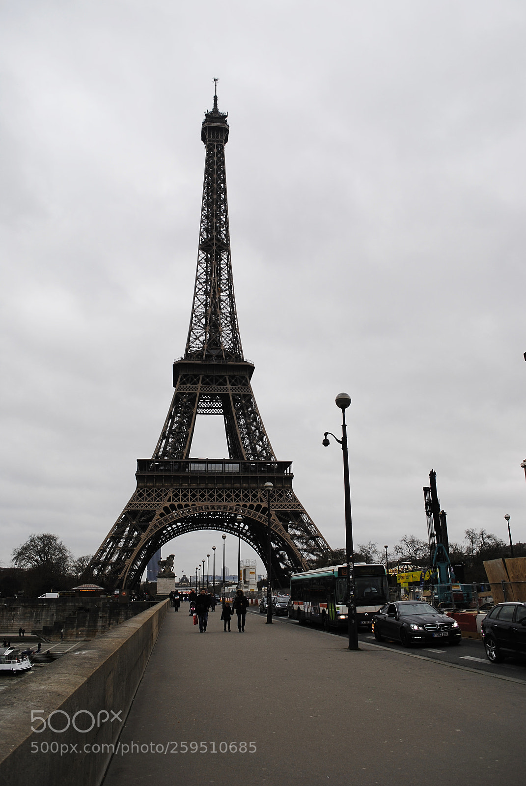 Nikon D3000 sample photo. Traffic photography