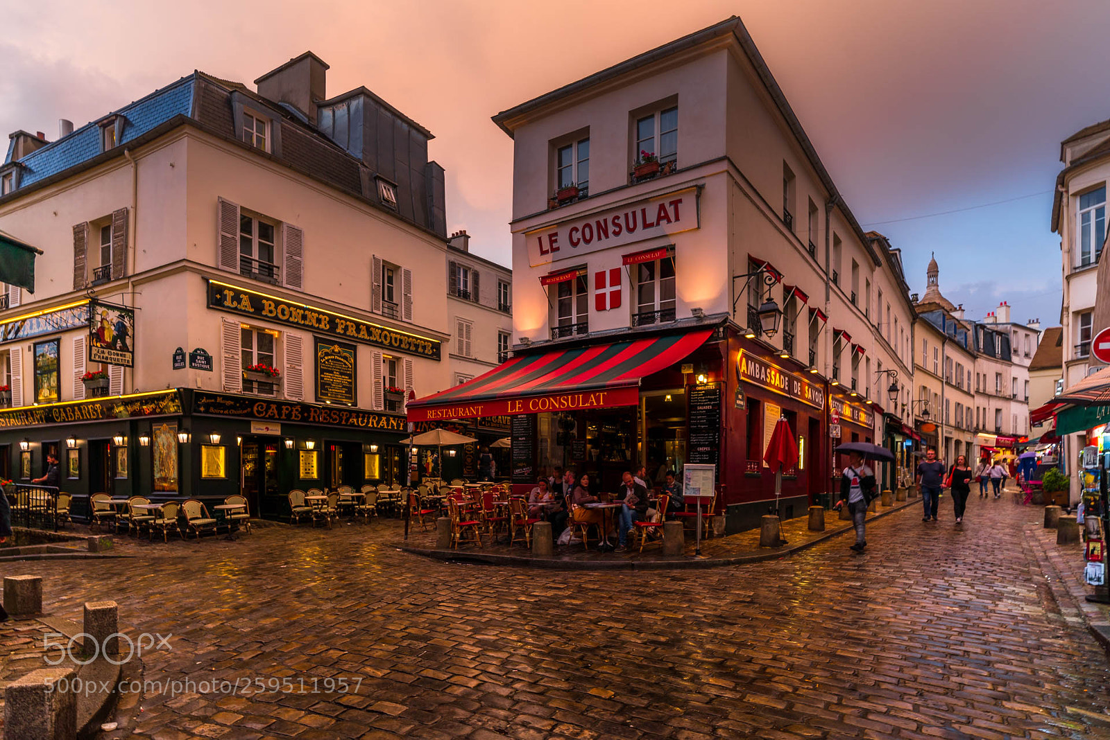 Sony a7R III sample photo. Restaurant montmartre photography
