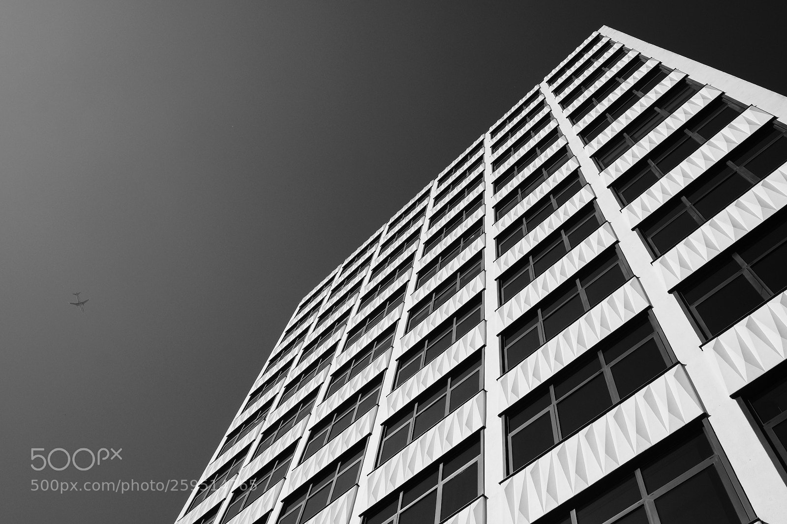 Fujifilm X-T2 sample photo. The white building photography