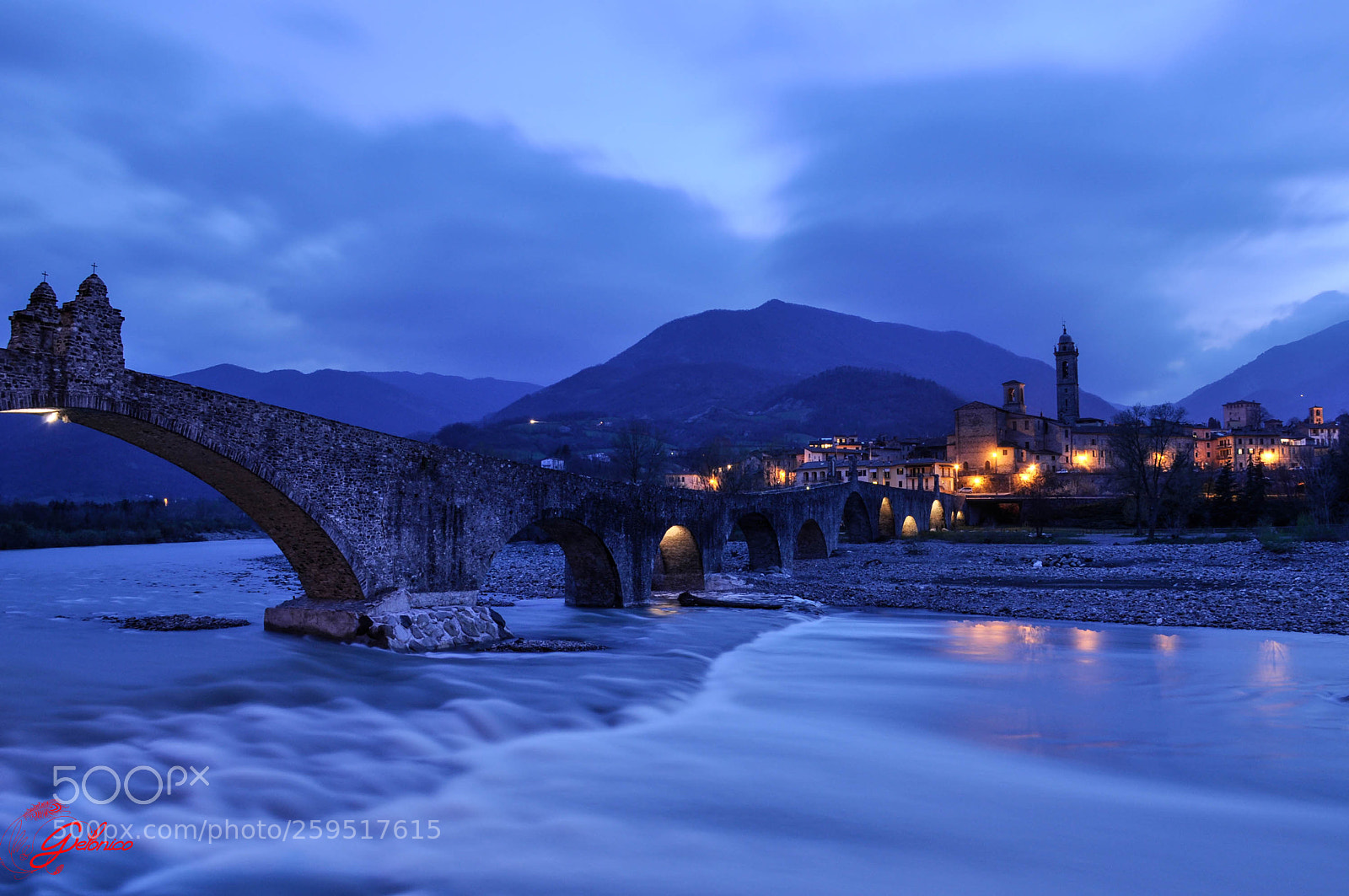 Nikon D5000 sample photo. Bobbio photography