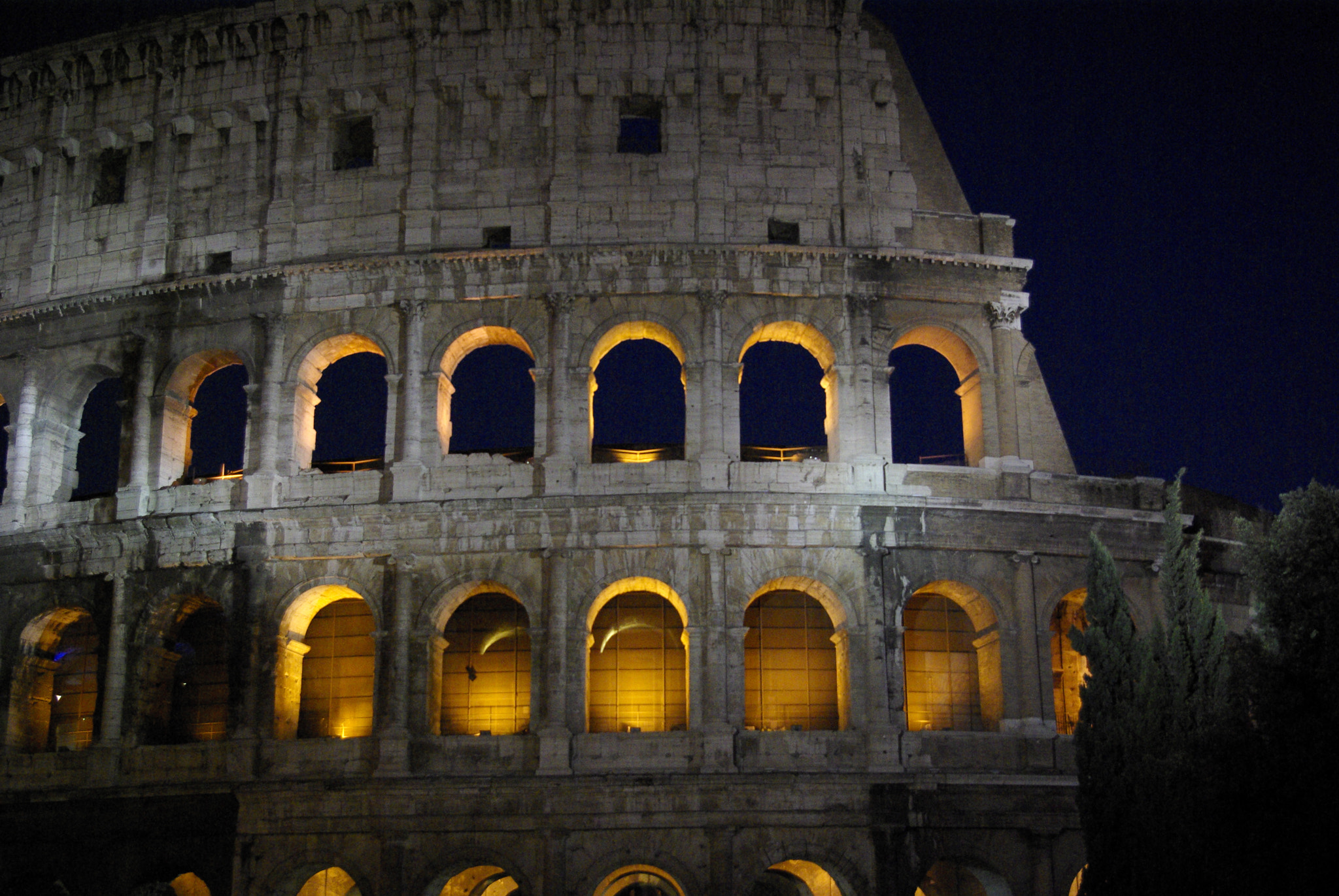 Pentax K10D + Pentax smc DA 18-55mm F3.5-5.6 AL sample photo. Colosseum roma photography