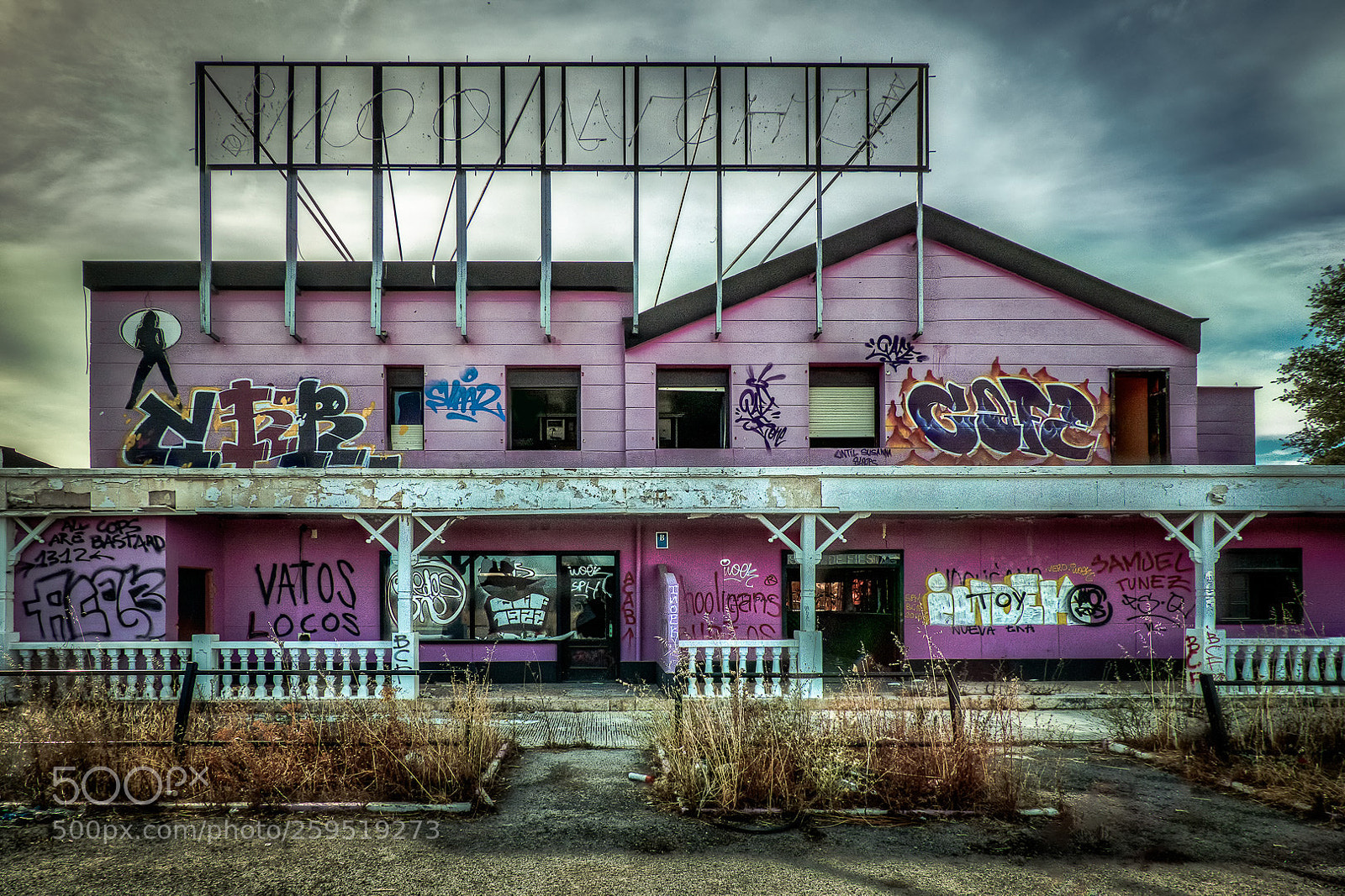 Canon EOS 70D sample photo. Moon light motel photography