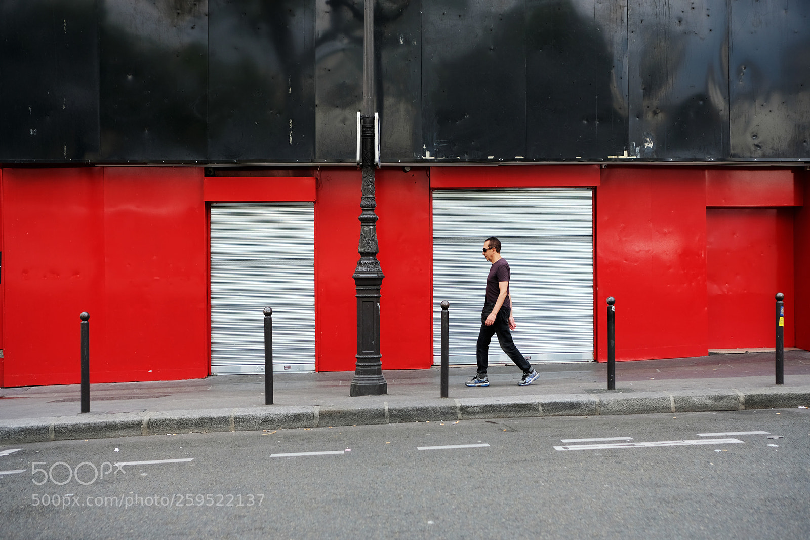 Fujifilm X-T20 sample photo. Alone in red and photography