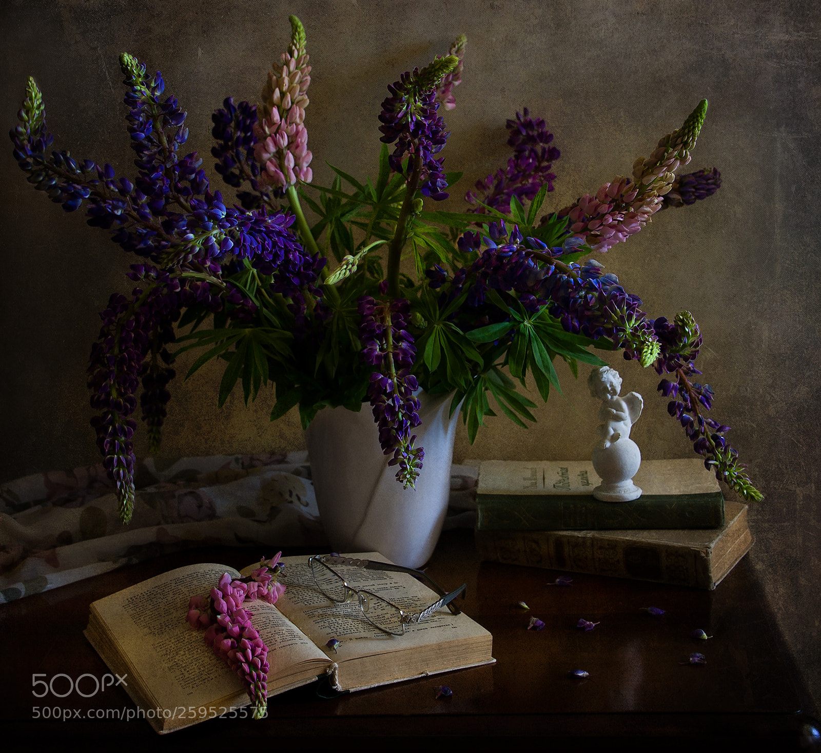 Nikon D7000 sample photo. Still life with lupins. Натюрморт с люпинами. photography