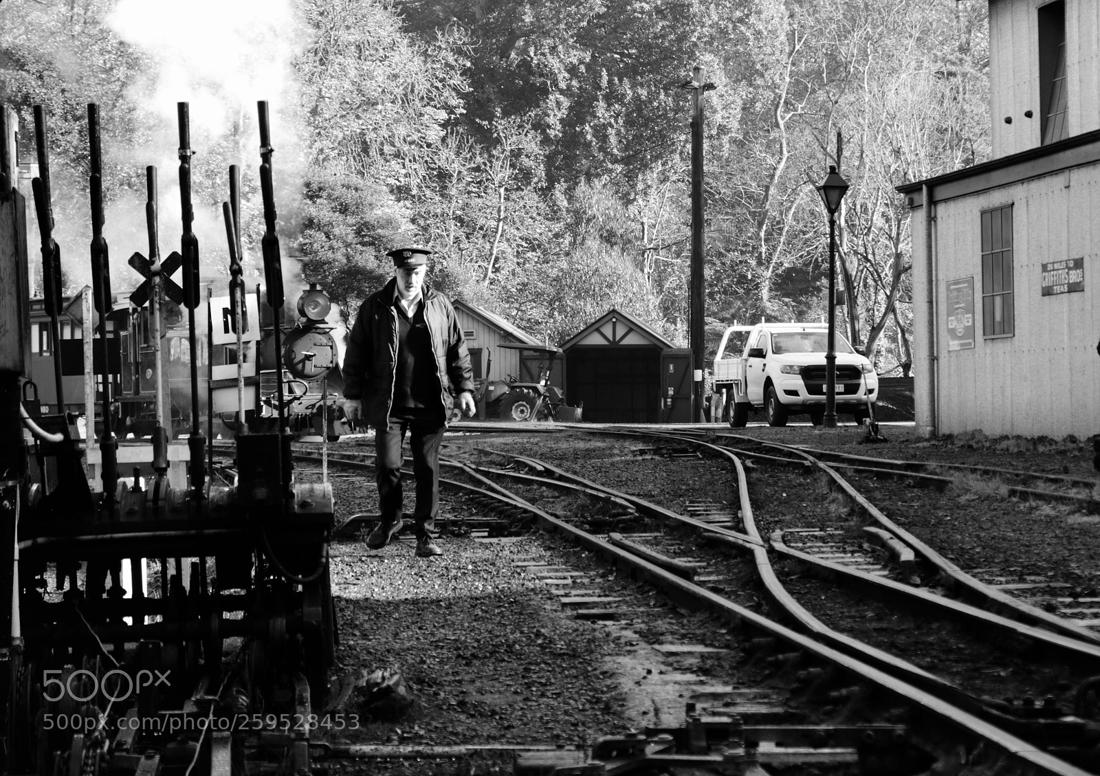 Canon EOS M3 sample photo. Rail worker #2 photography