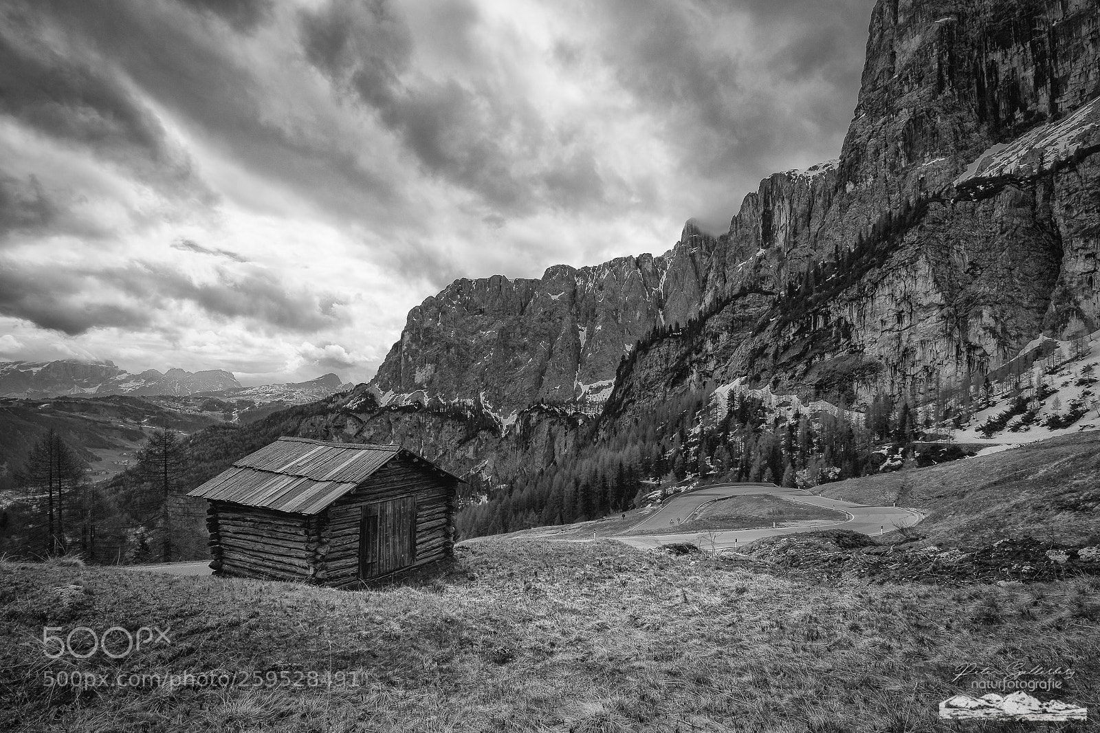 Canon EOS 5D Mark IV sample photo. The hut photography