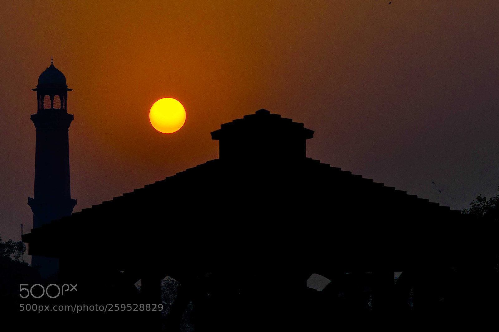 Nikon D5300 sample photo. Sunset in lahore badshahi photography