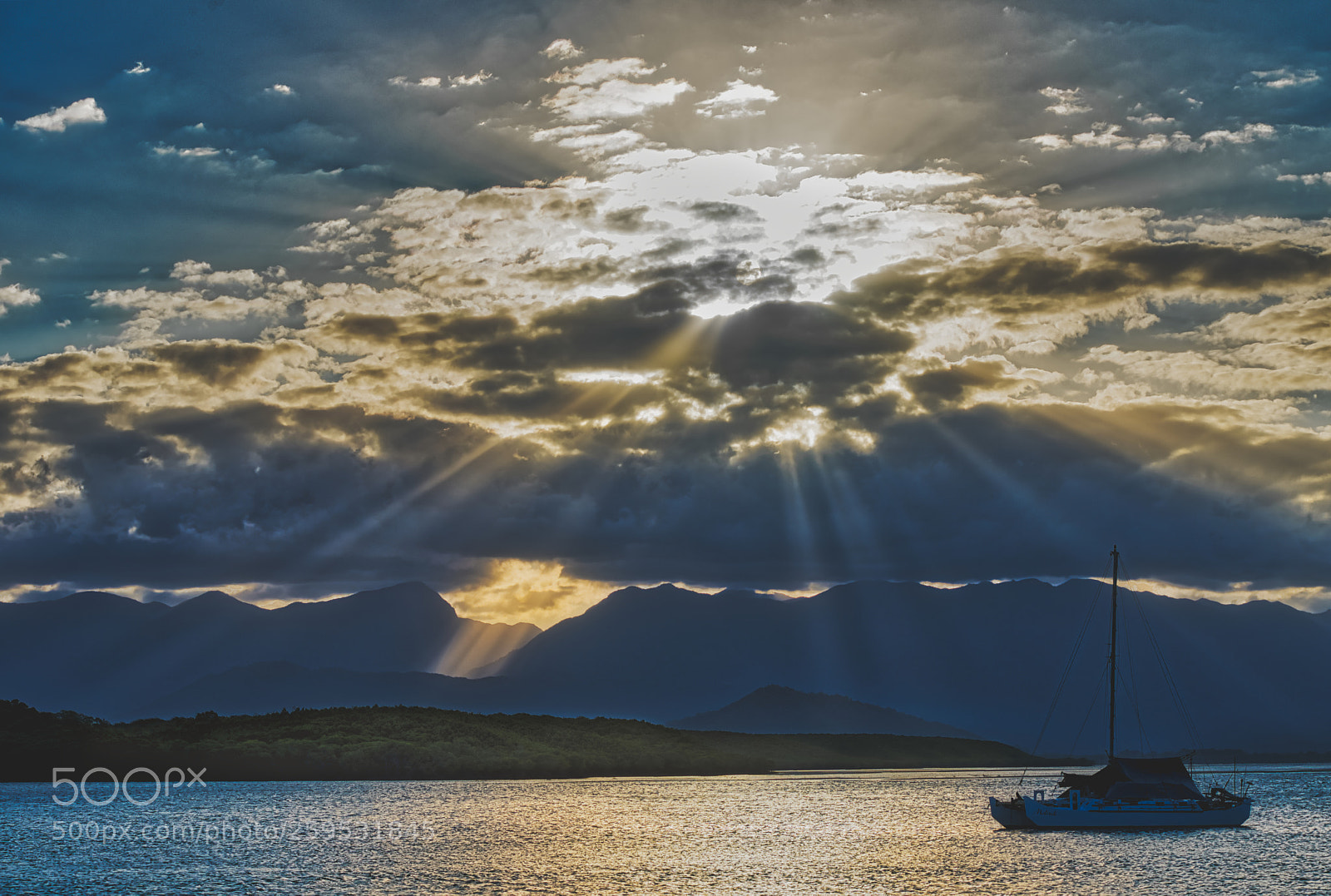 Nikon D610 sample photo. Rays photography