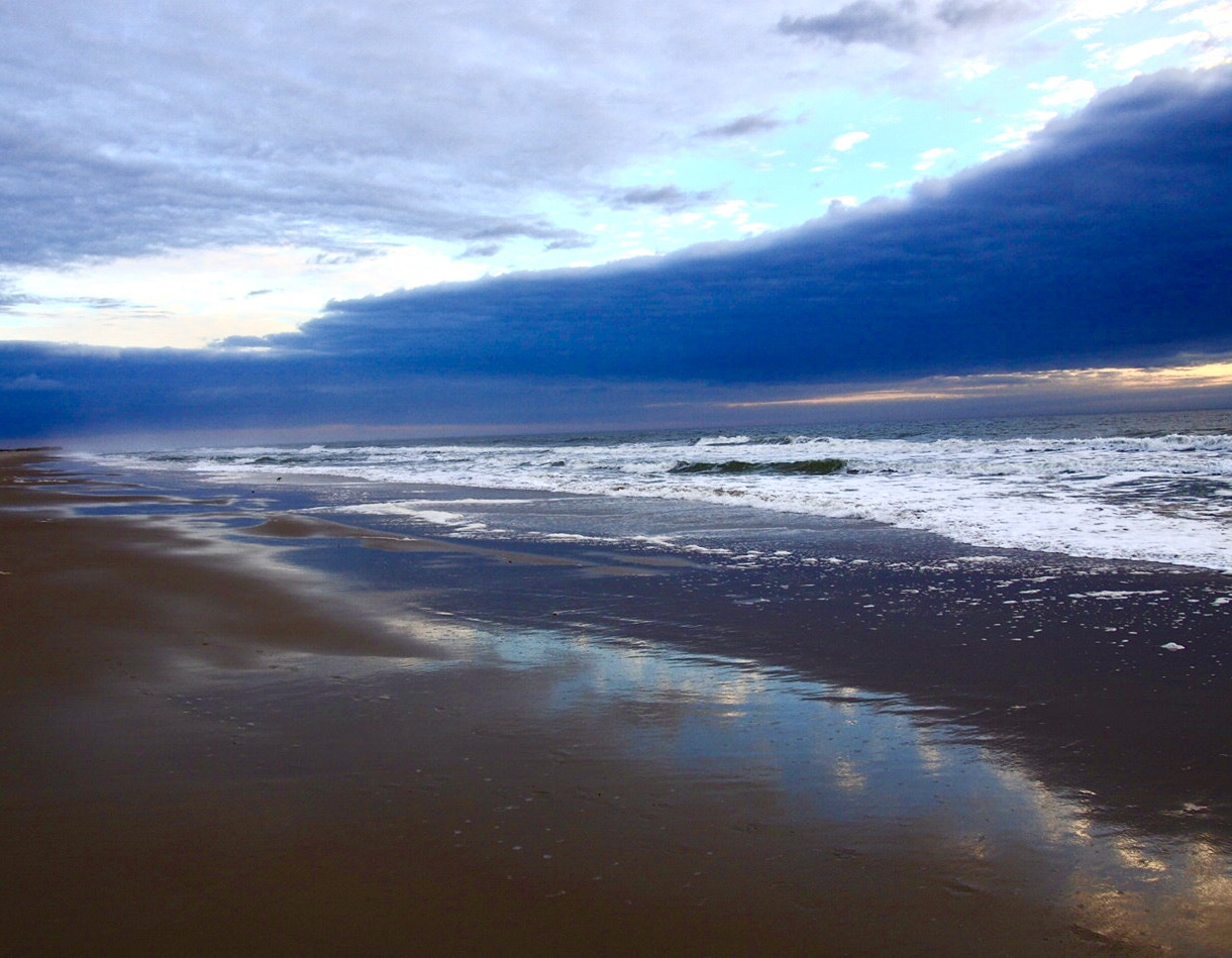 Olympus PEN E-PL6 sample photo. Sky meets ocean photography