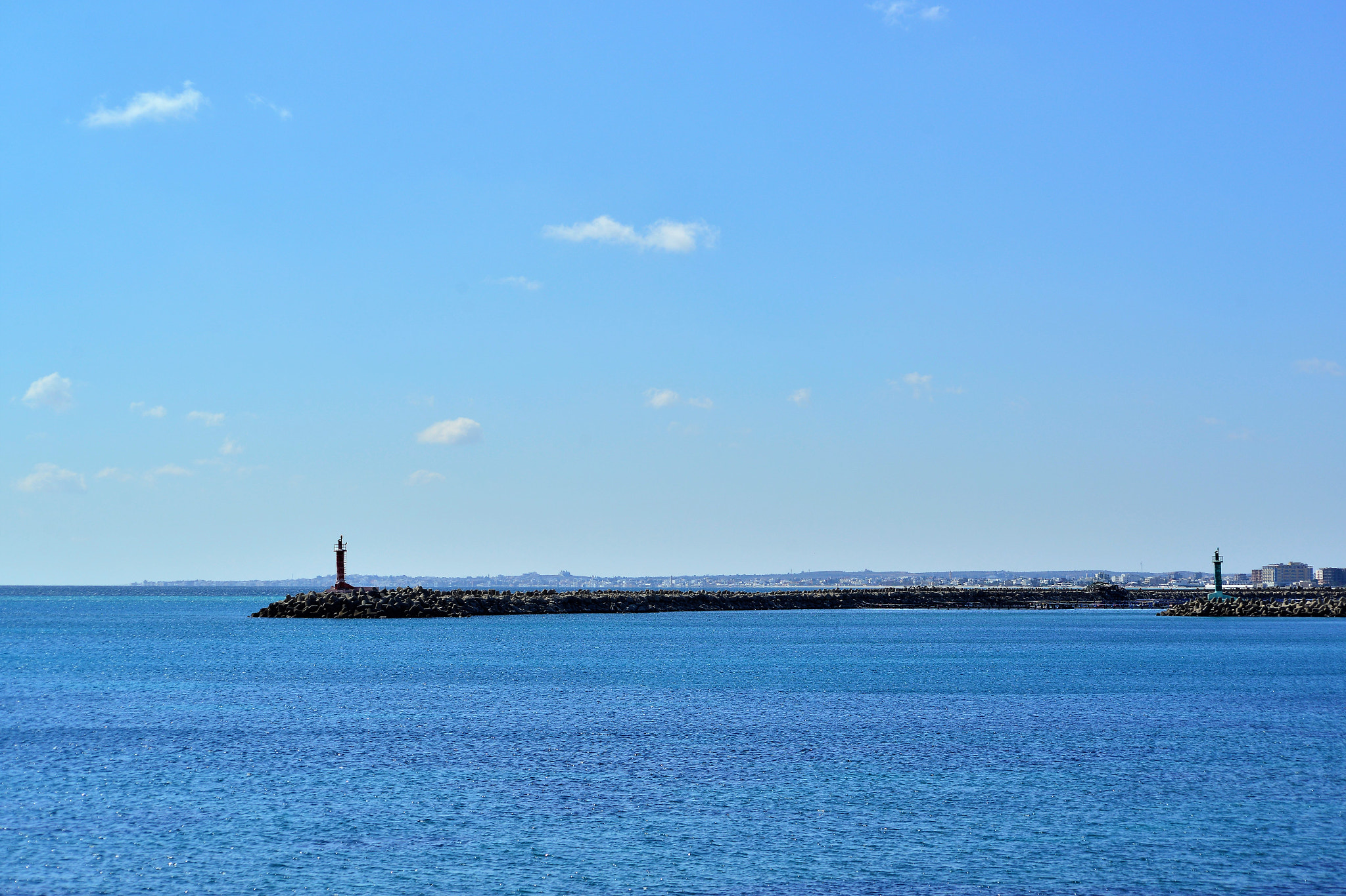 AF Nikkor 70-210mm f/4-5.6 sample photo. Baie de mahdia photography