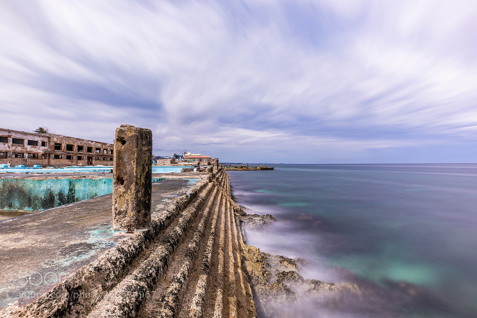 Canon EOS 5D Mark IV sample photo. Seascape at miramar, havana photography