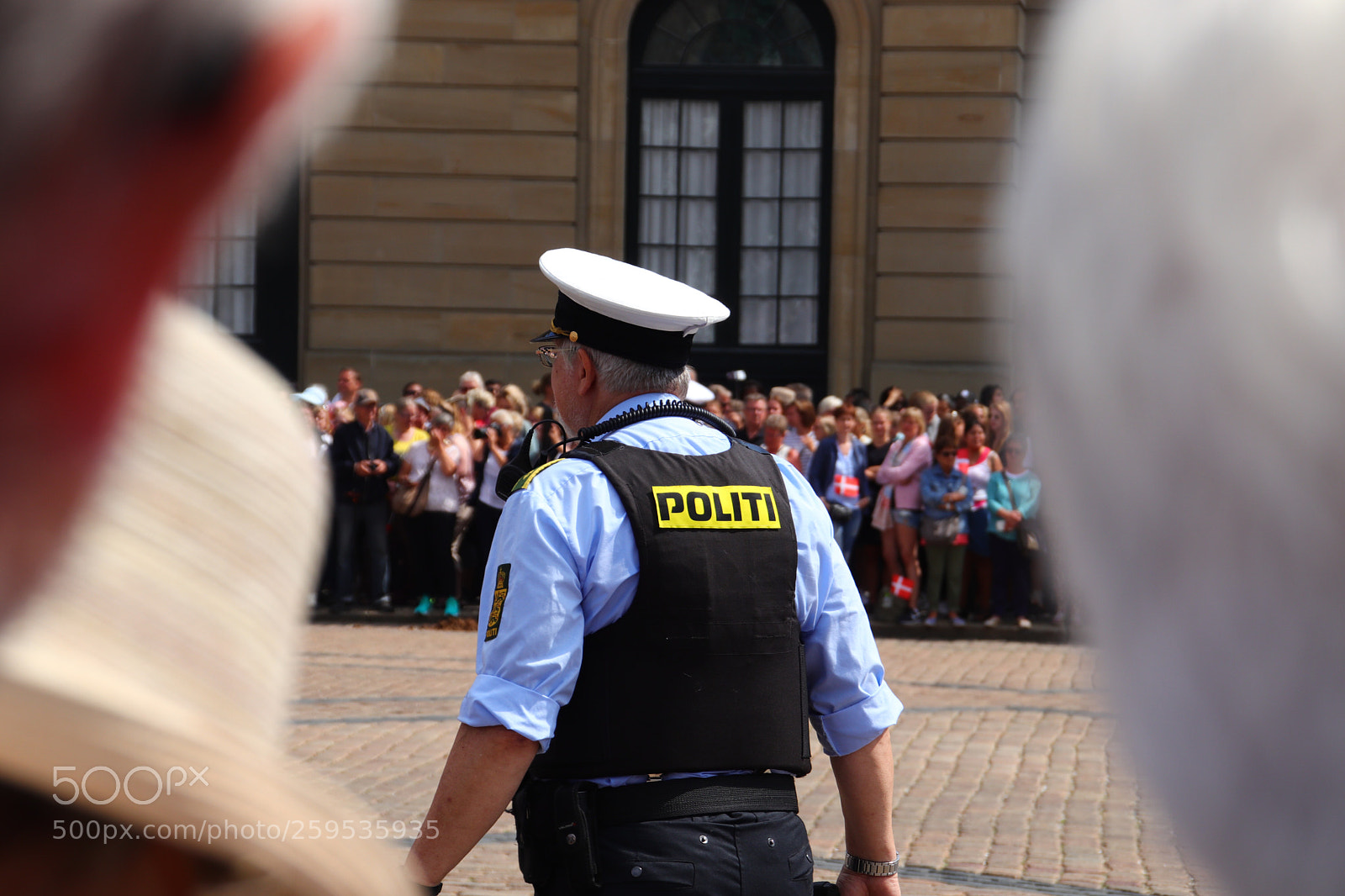 Canon EOS 77D (EOS 9000D / EOS 770D) sample photo. Police at work  photography