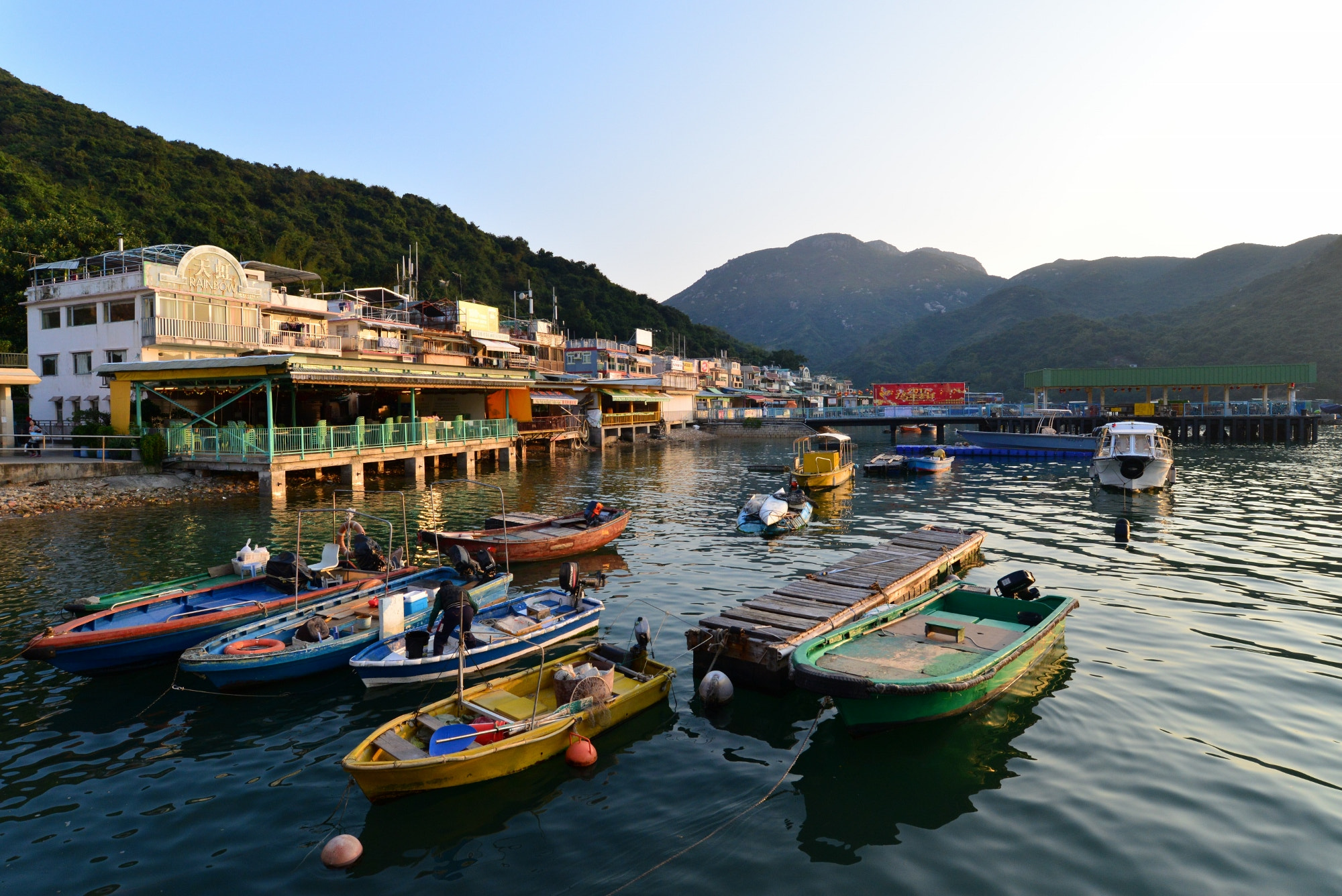 Nikon AF-S Nikkor 18-35mm F3.5-4.5G ED sample photo. Sunset at lamma island, hong kong photography