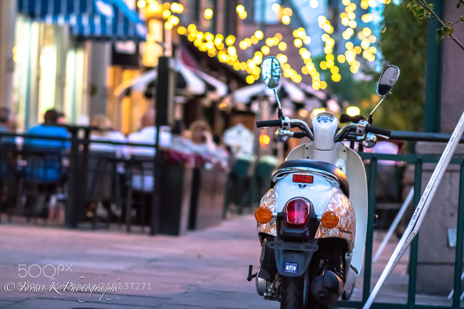 Canon EOS 750D (EOS Rebel T6i / EOS Kiss X8i) sample photo. Denver city life light. photography