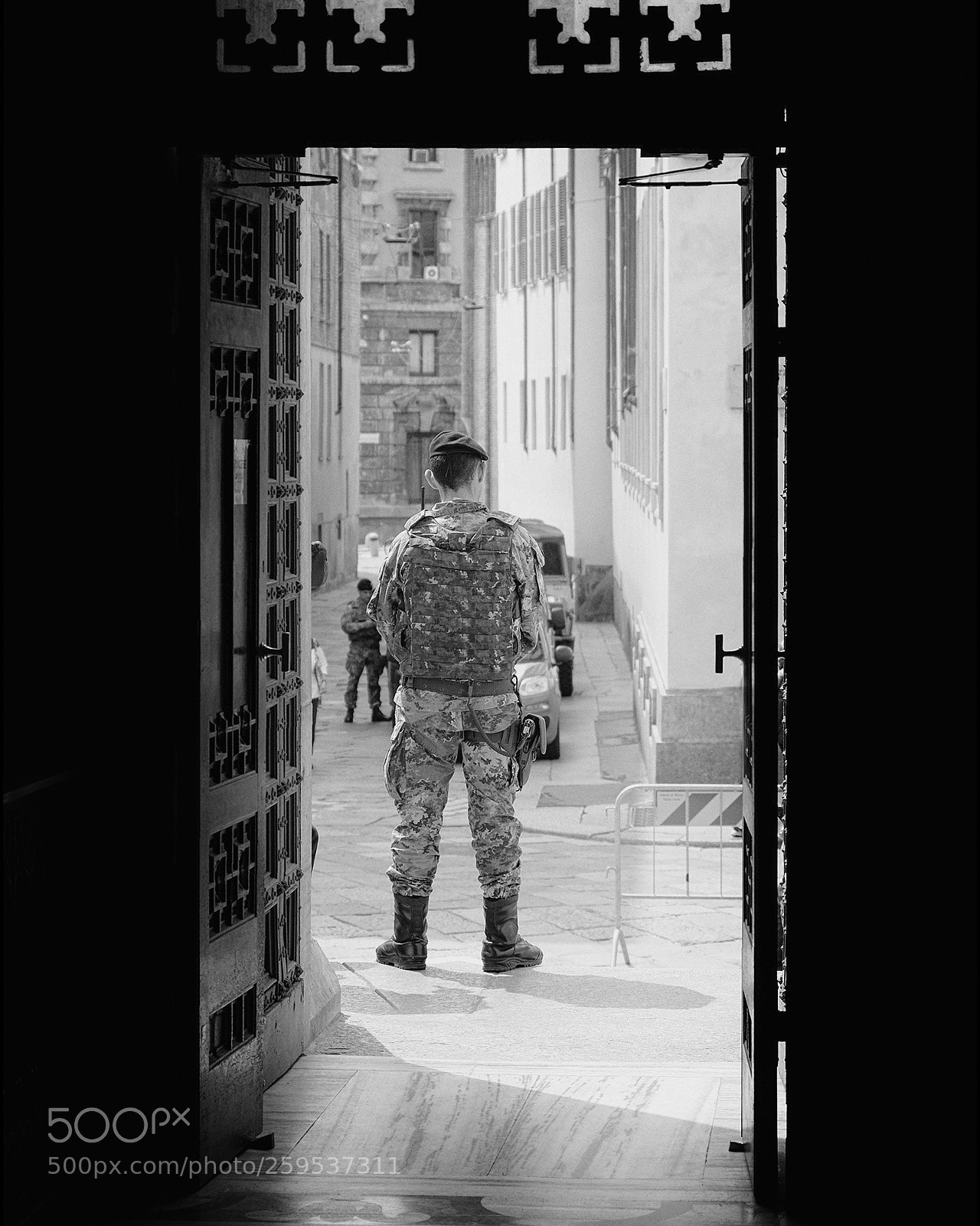 Fujifilm X-T2 sample photo. Contrasting worlds photography