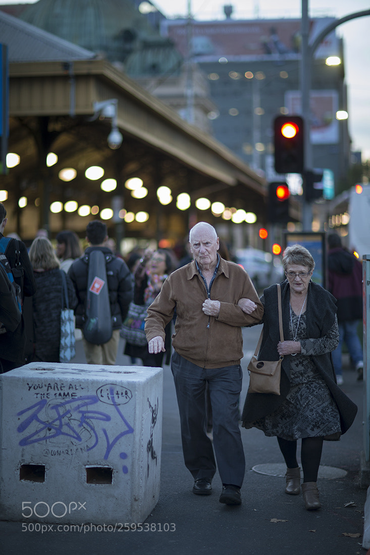 Canon EOS-1D X sample photo. Shooting strangers photography