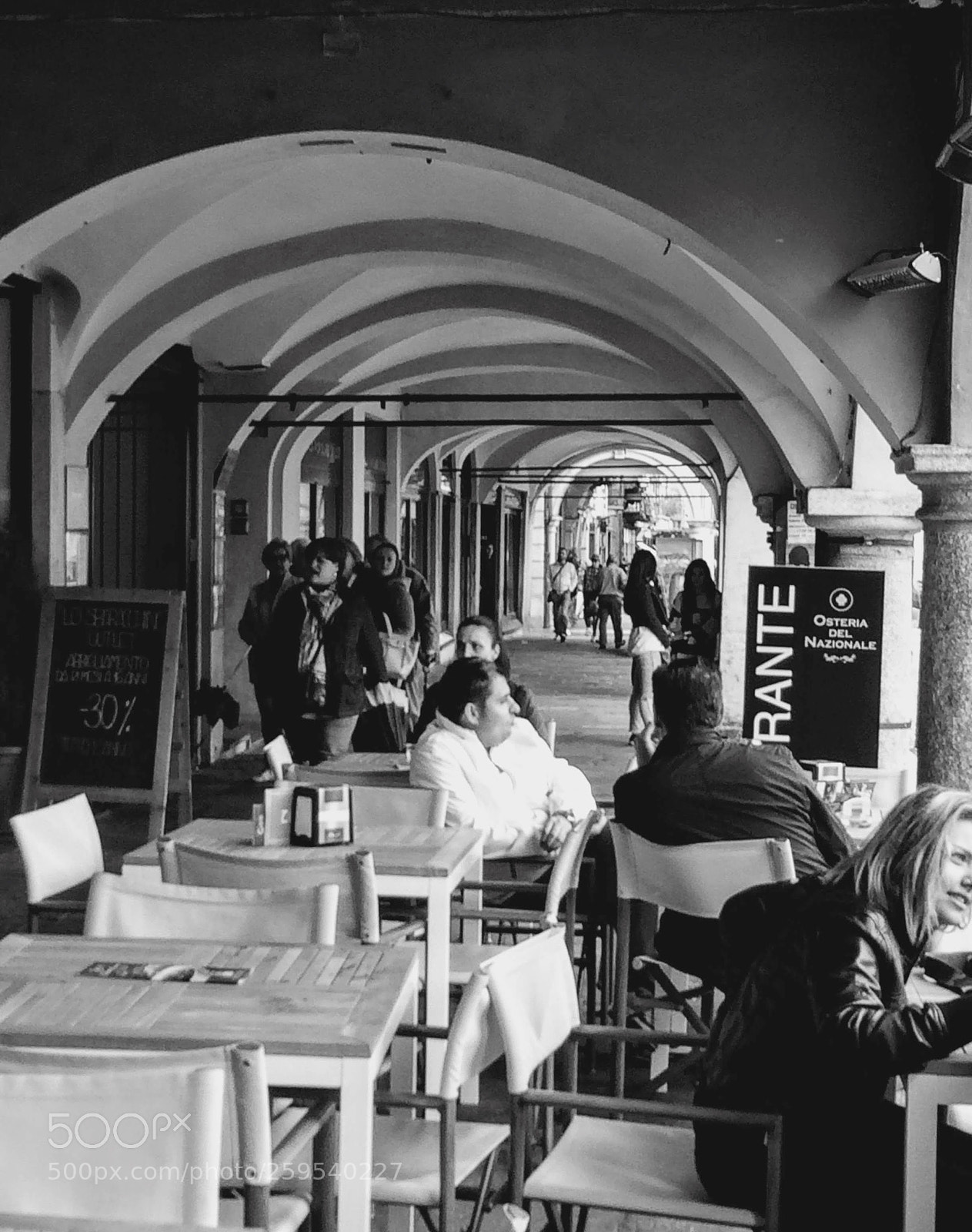 Apple iPhone 5s sample photo. Under the arcades photography