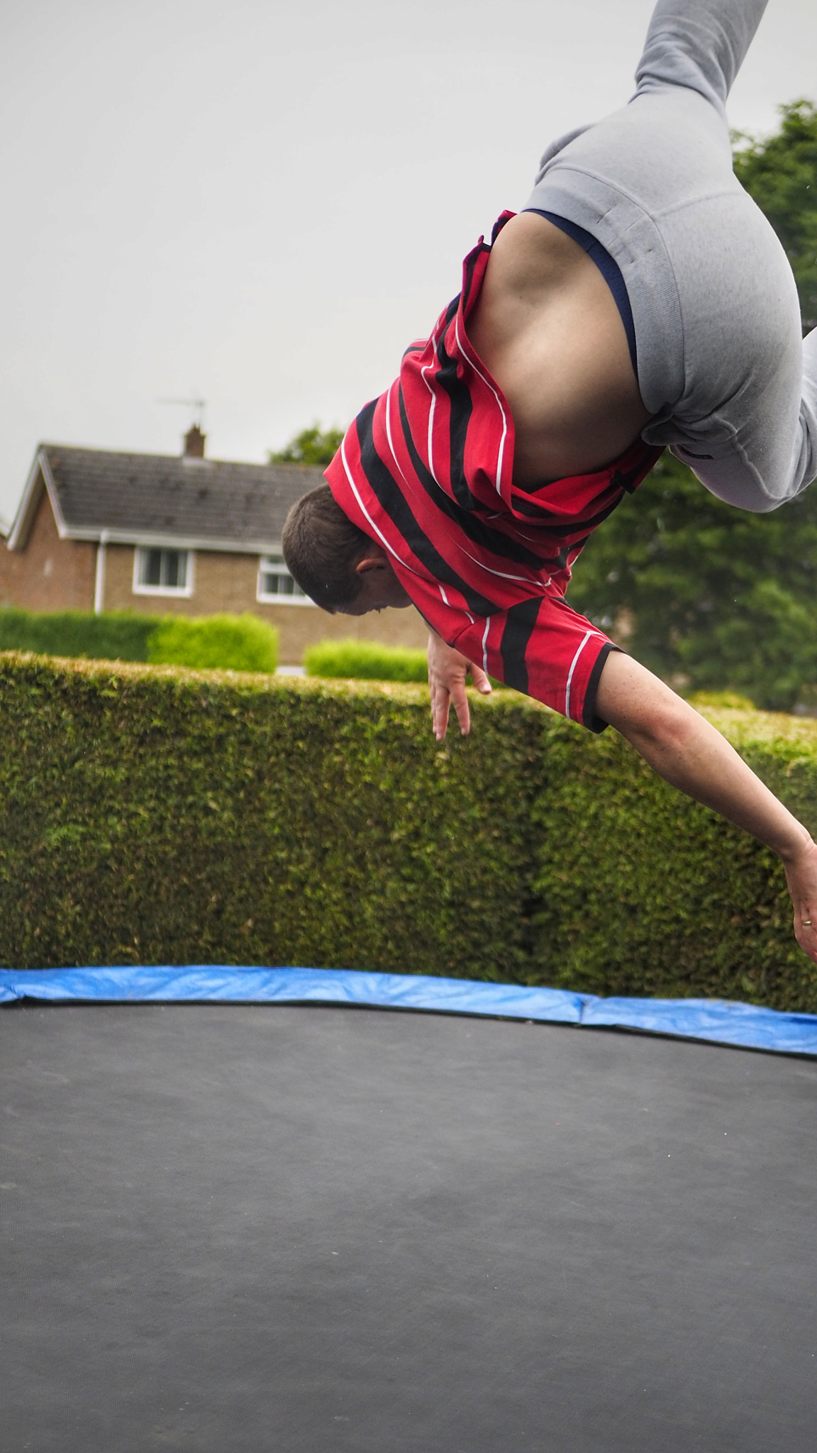 Olympus OM-D E-M10 III sample photo. Head over heels photography