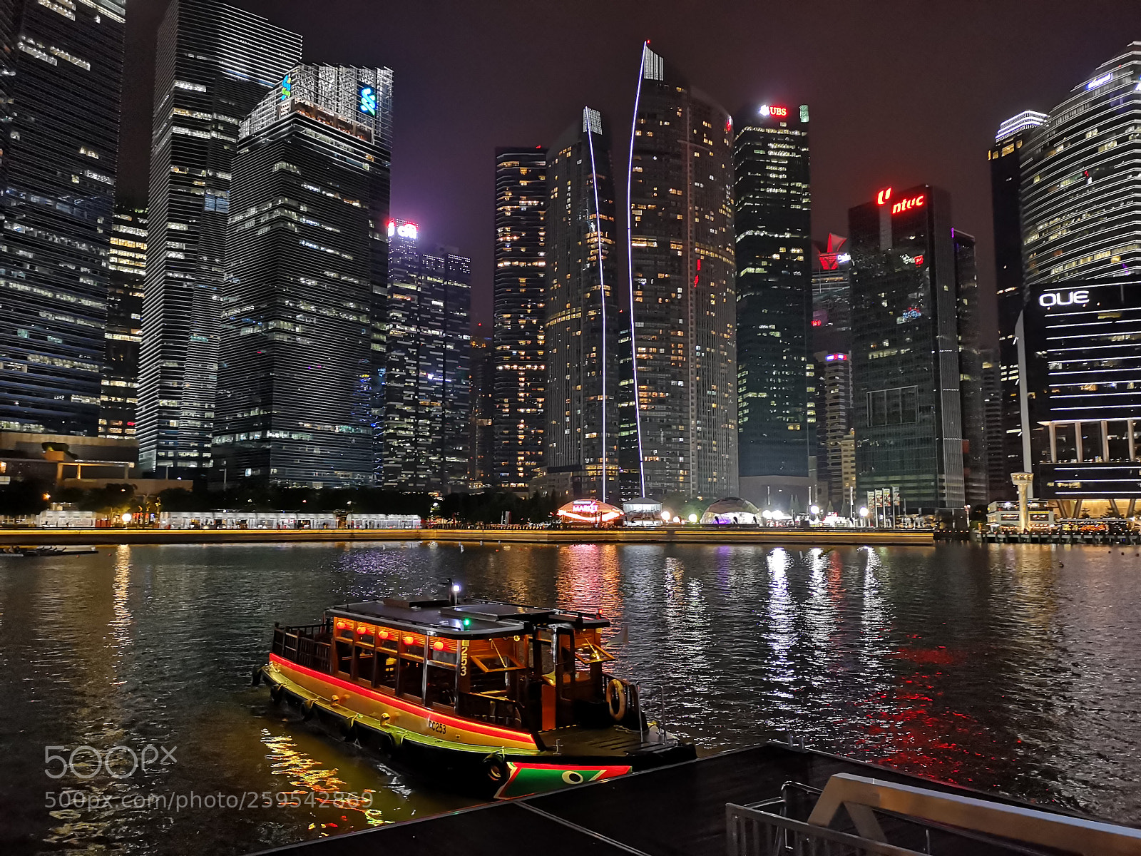 HUAWEI CLT-L29 sample photo. Marina bay financial center photography